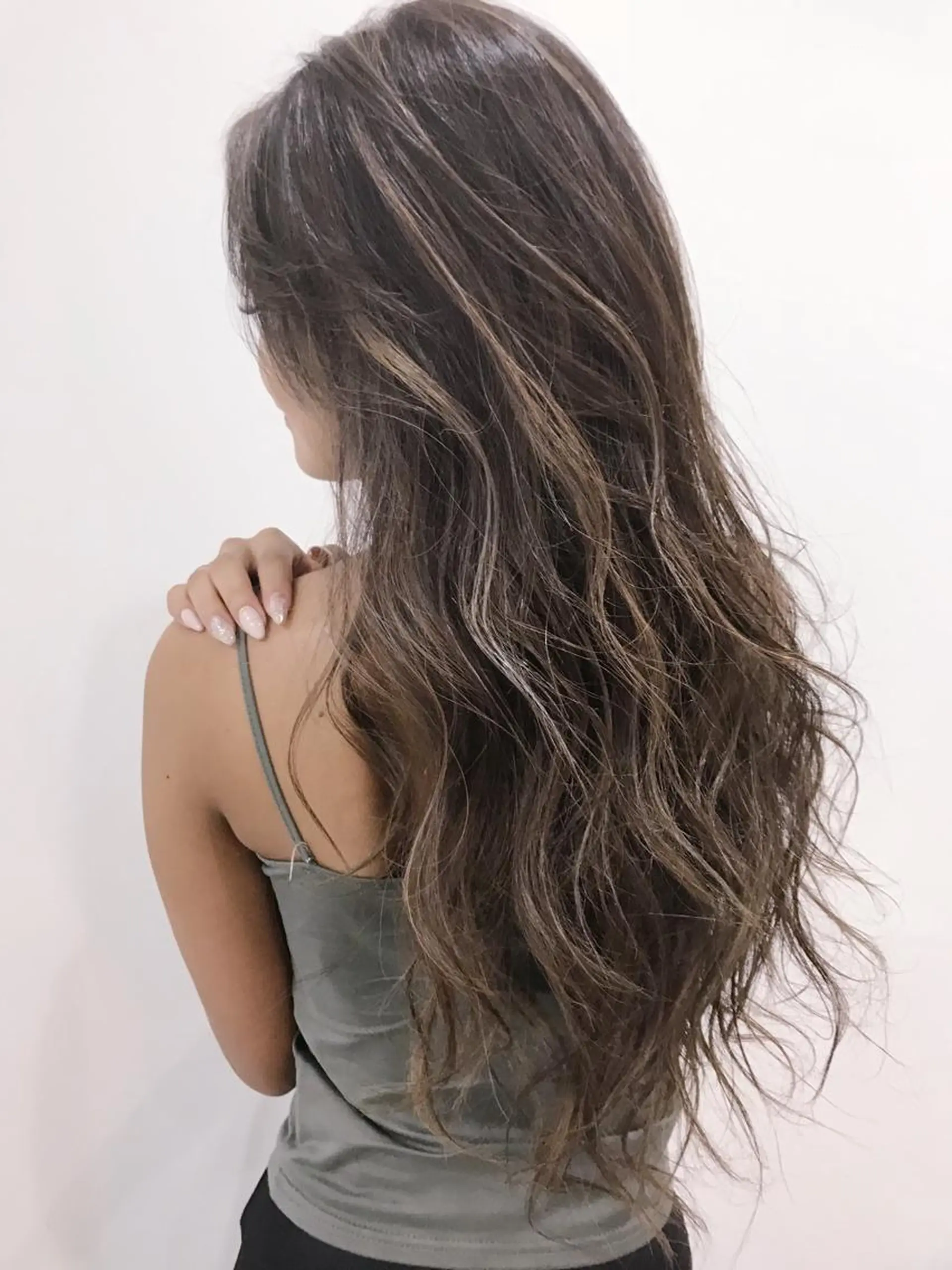 ロング カラー ヘアカラー WATARU🔥／ 外国人風ハイライトのヘアスタイル