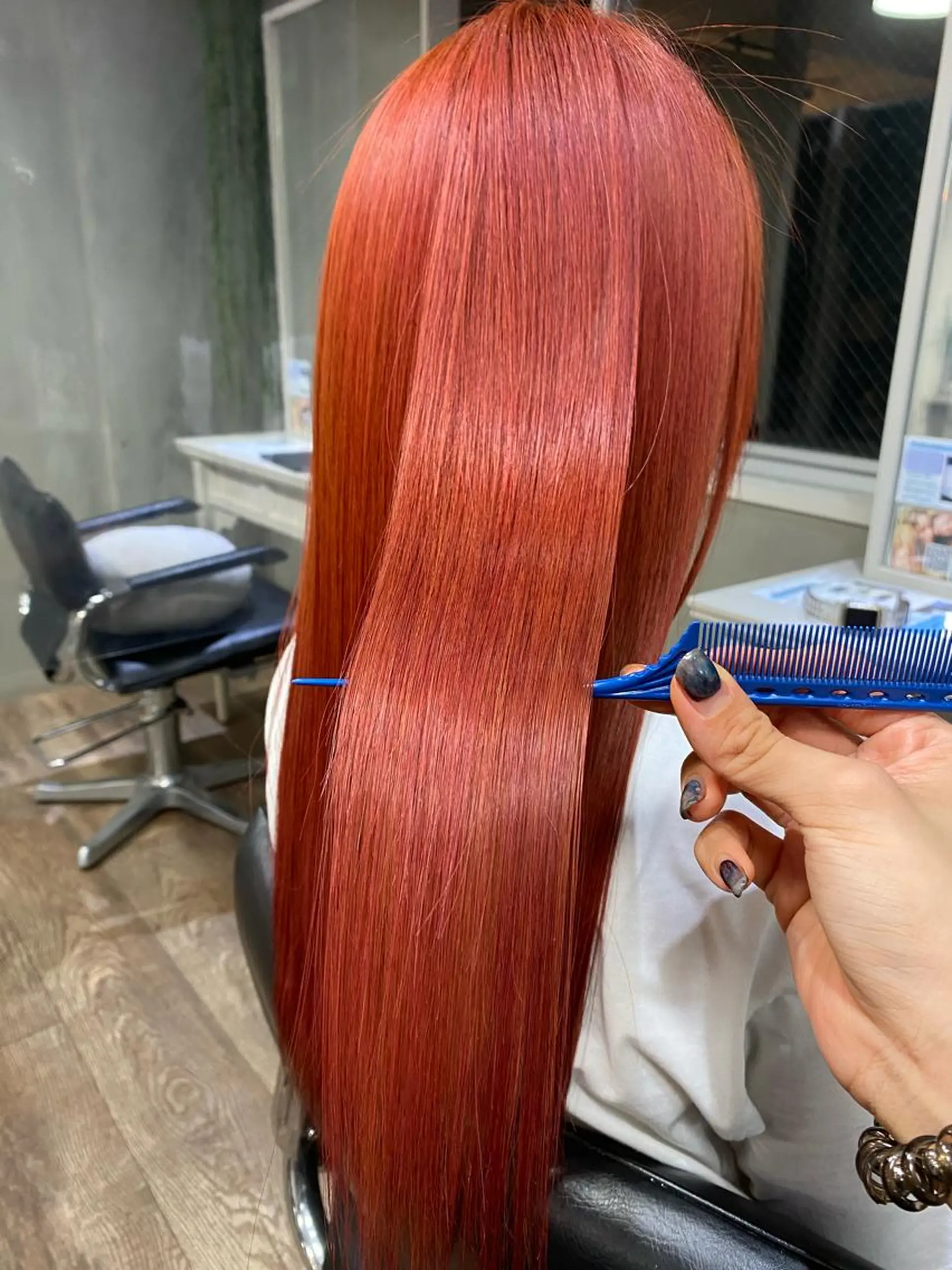 ロング カラー カット ヘアカラー 梅田ハイトーン チダ ヒナノのヘアスタイル