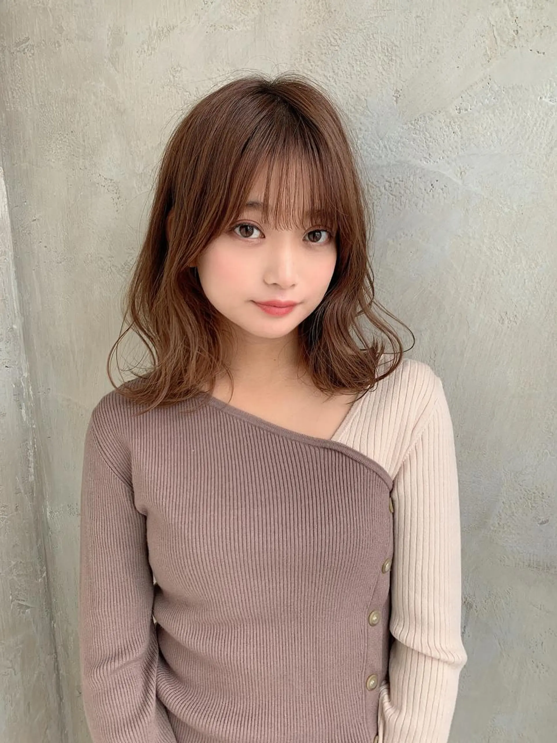 ミディアム カラー ブリーチ ケアブリーチ ダブルカラー イヤリングカラー ハイライトカラー カット ヘアカラー トリートメント 新宿✨顔周りカット 韓国ヘア/坂本亜裟海のヘアスタイル