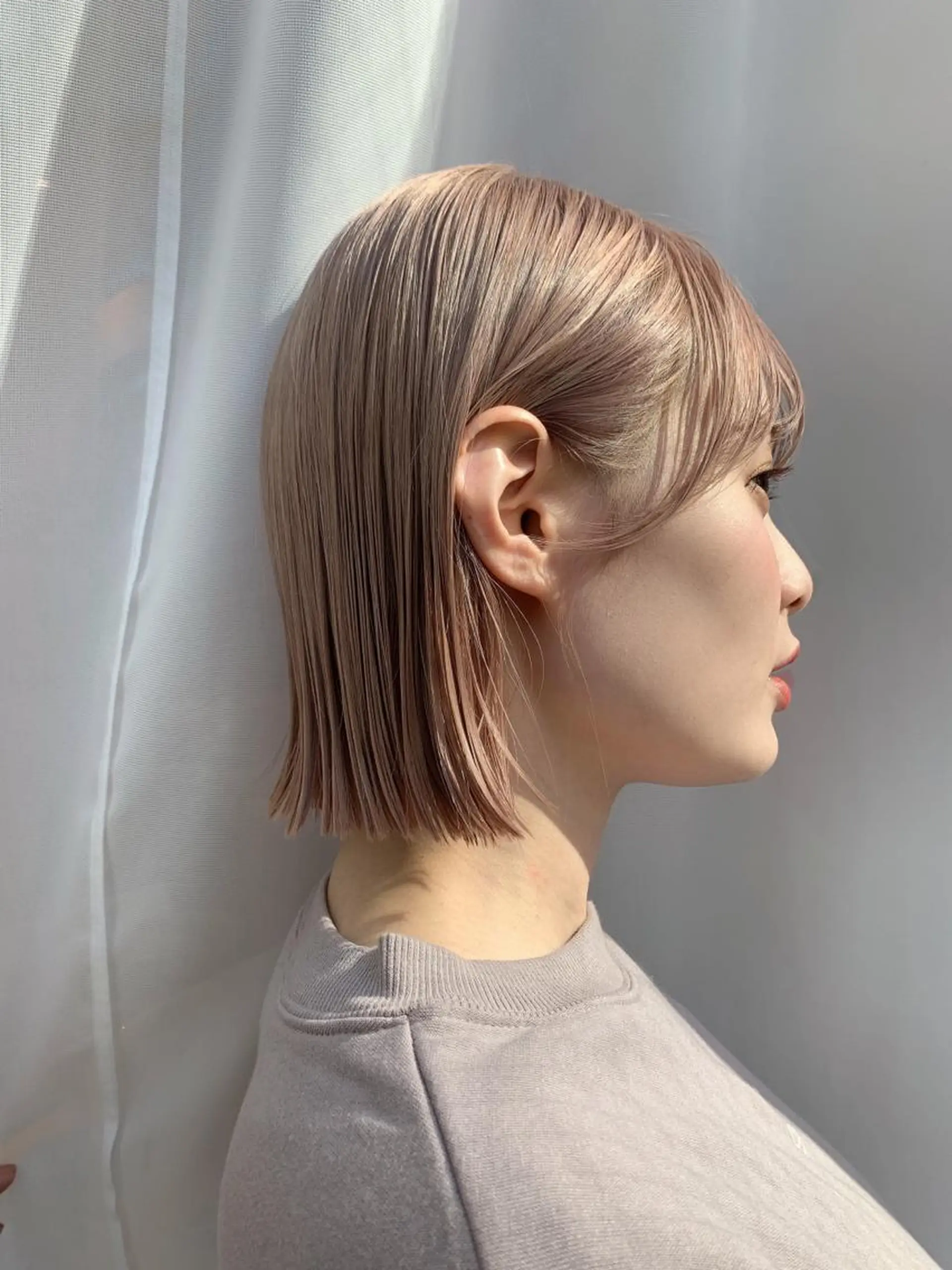 ミディアム カラー ベージュカラー 透明感カラー グレージュ ボブ カット ヘアカラー トリートメント レイヤー専門家 ダブルカラー修のヘアスタイル