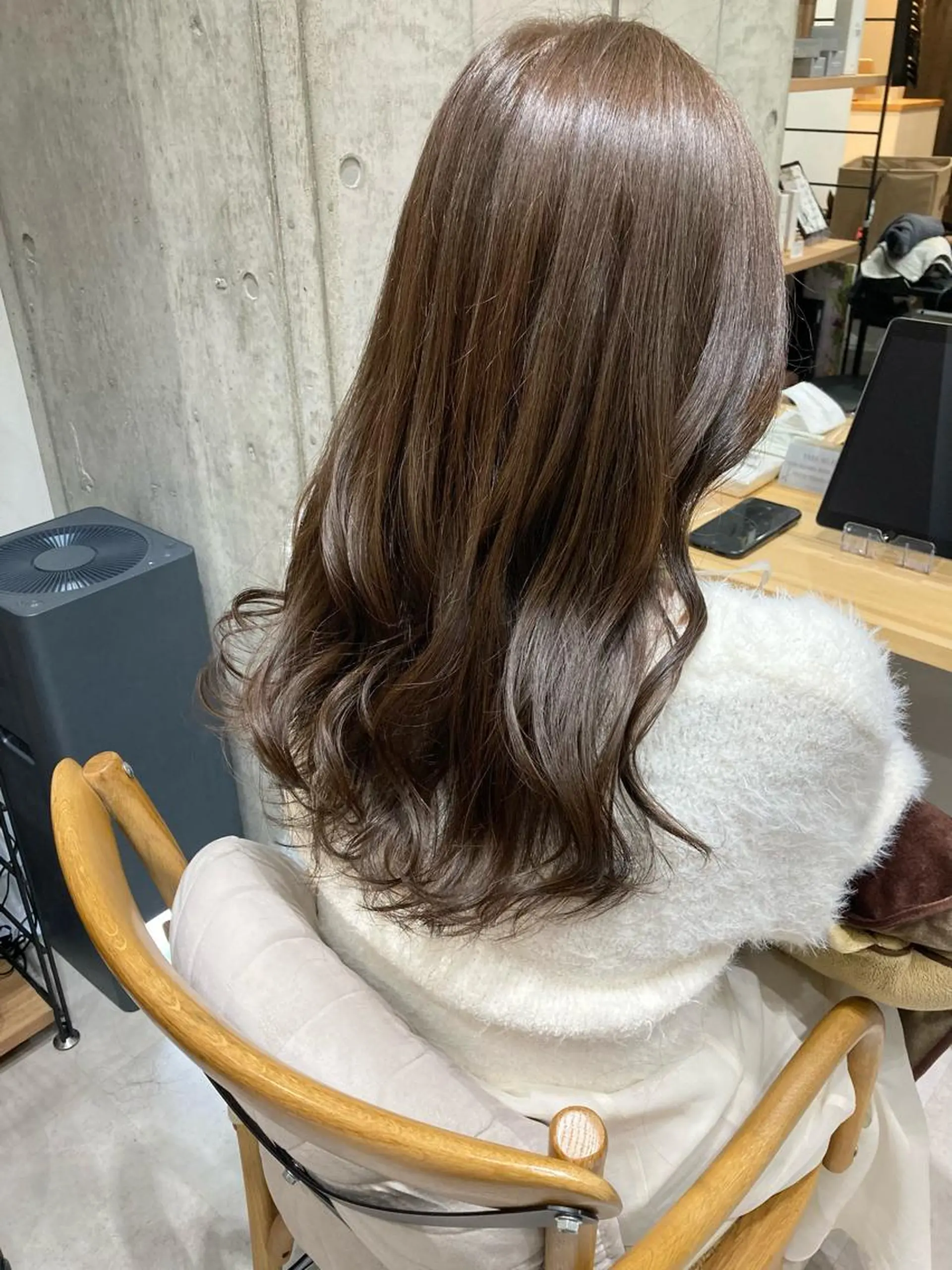 セミロング ✨色持ちの良い艶 カラー✨蟹江真世のヘアスタイル