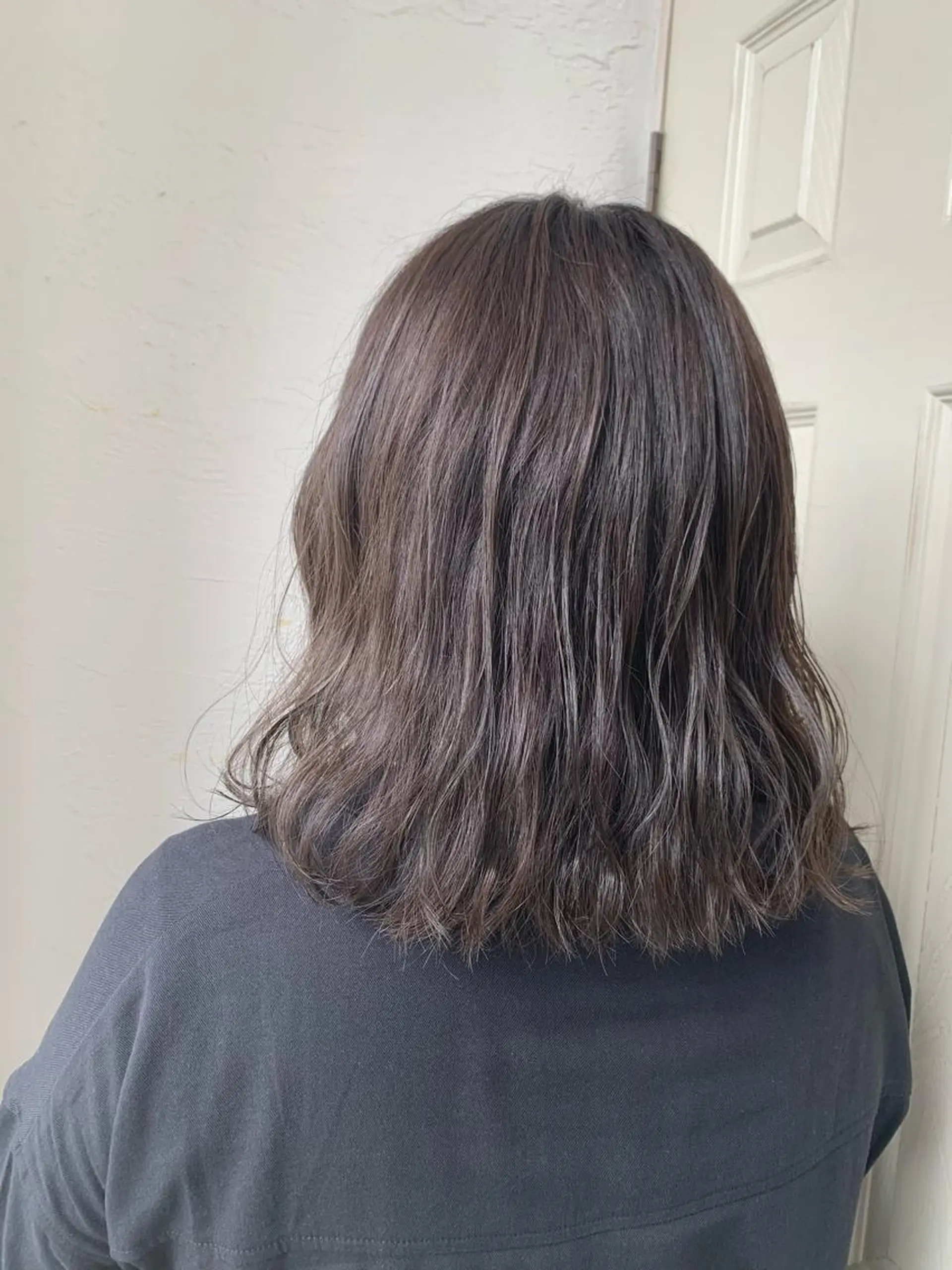 セミロング カラー カット ヘアカラー fio マナミのヘアスタイル