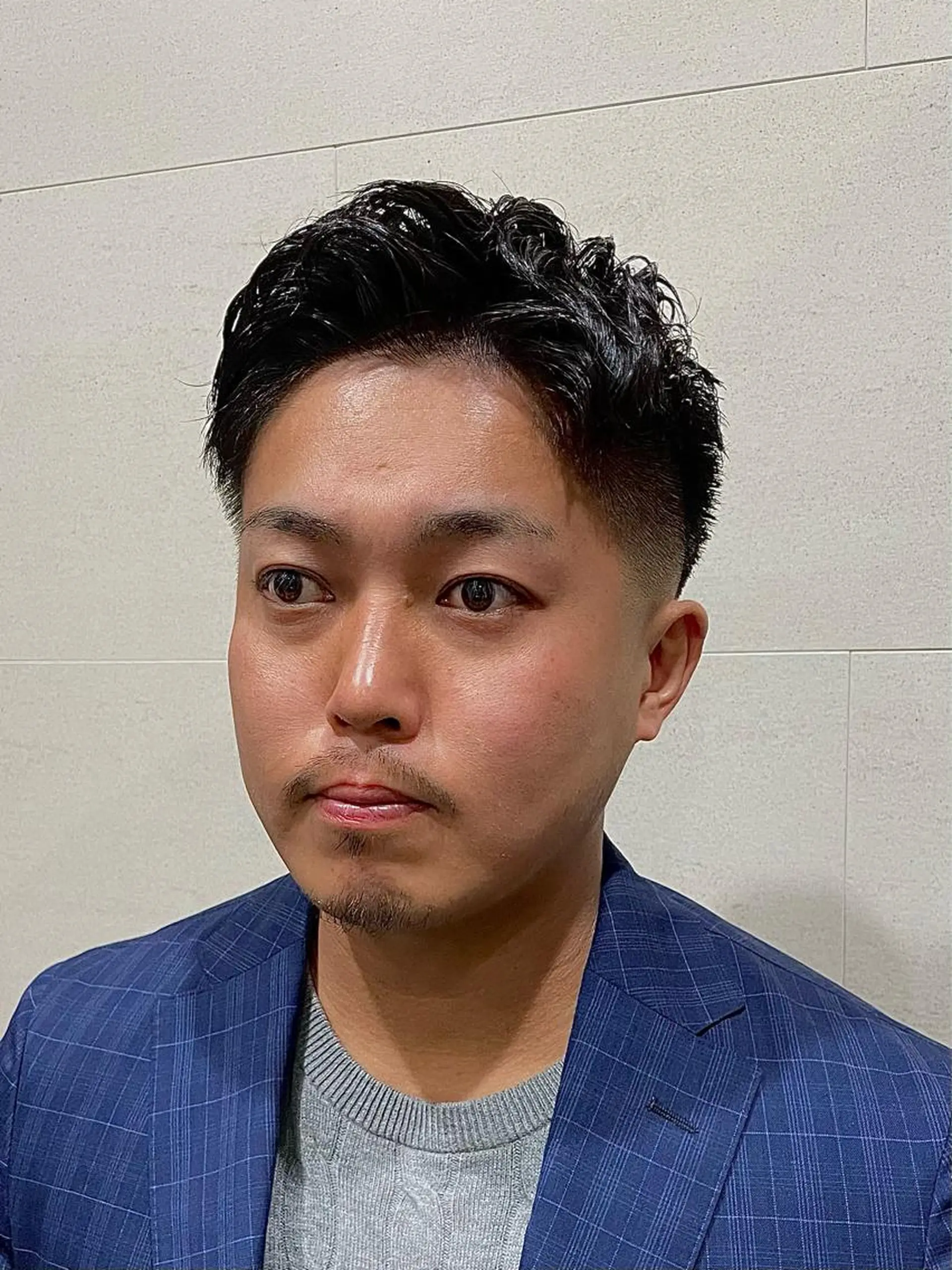 ショート メンズ アップバング フェードカット スキンフェード Graceful BarBer platinum所属・無料メンズカット💈 遠山泰輝のヘアスタイル