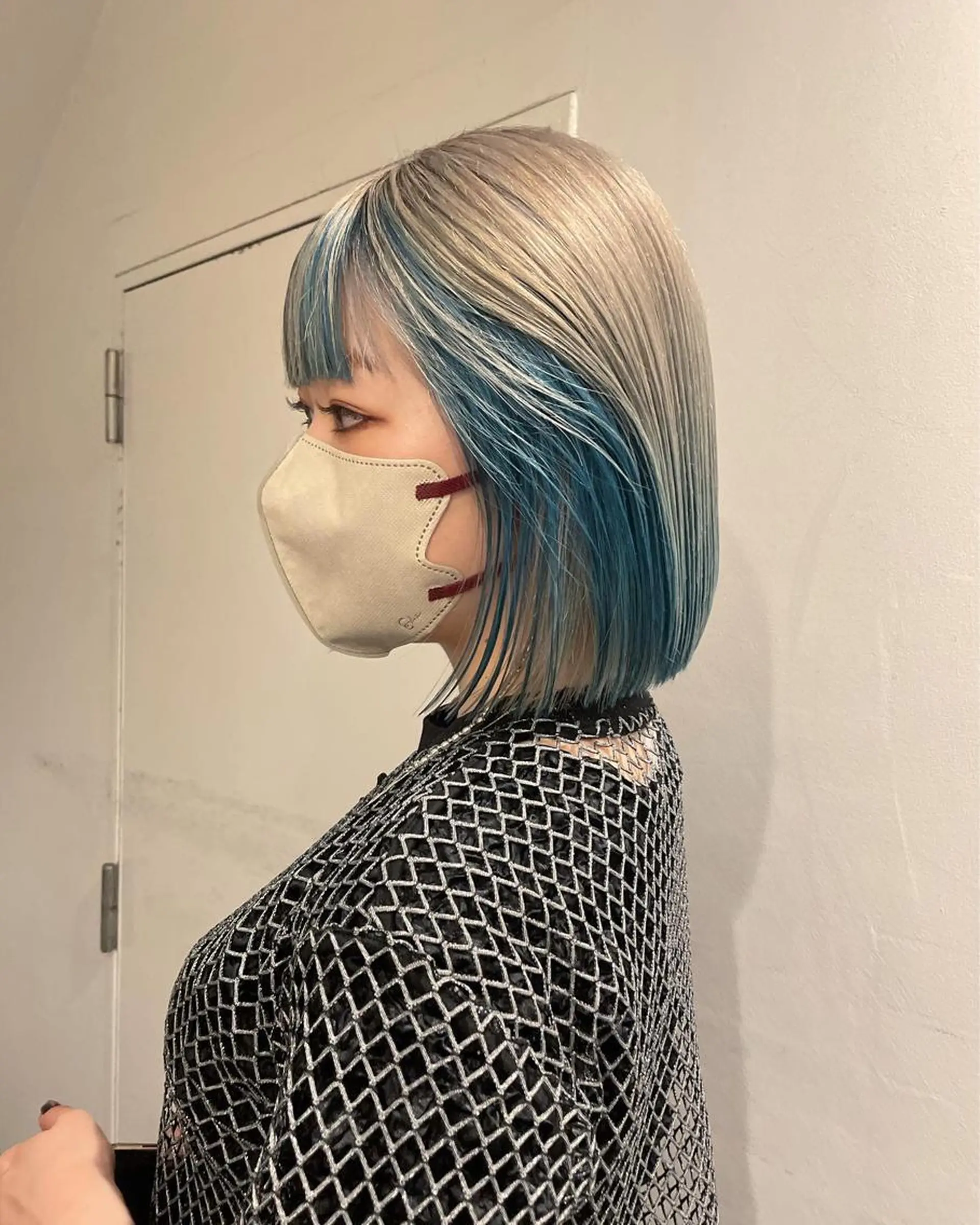 ショート カラー ベージュカラー ブリーチ ホワイトベージュ hen所属・心斎橋/レイヤー/ ブリーチ/モエのヘアスタイル