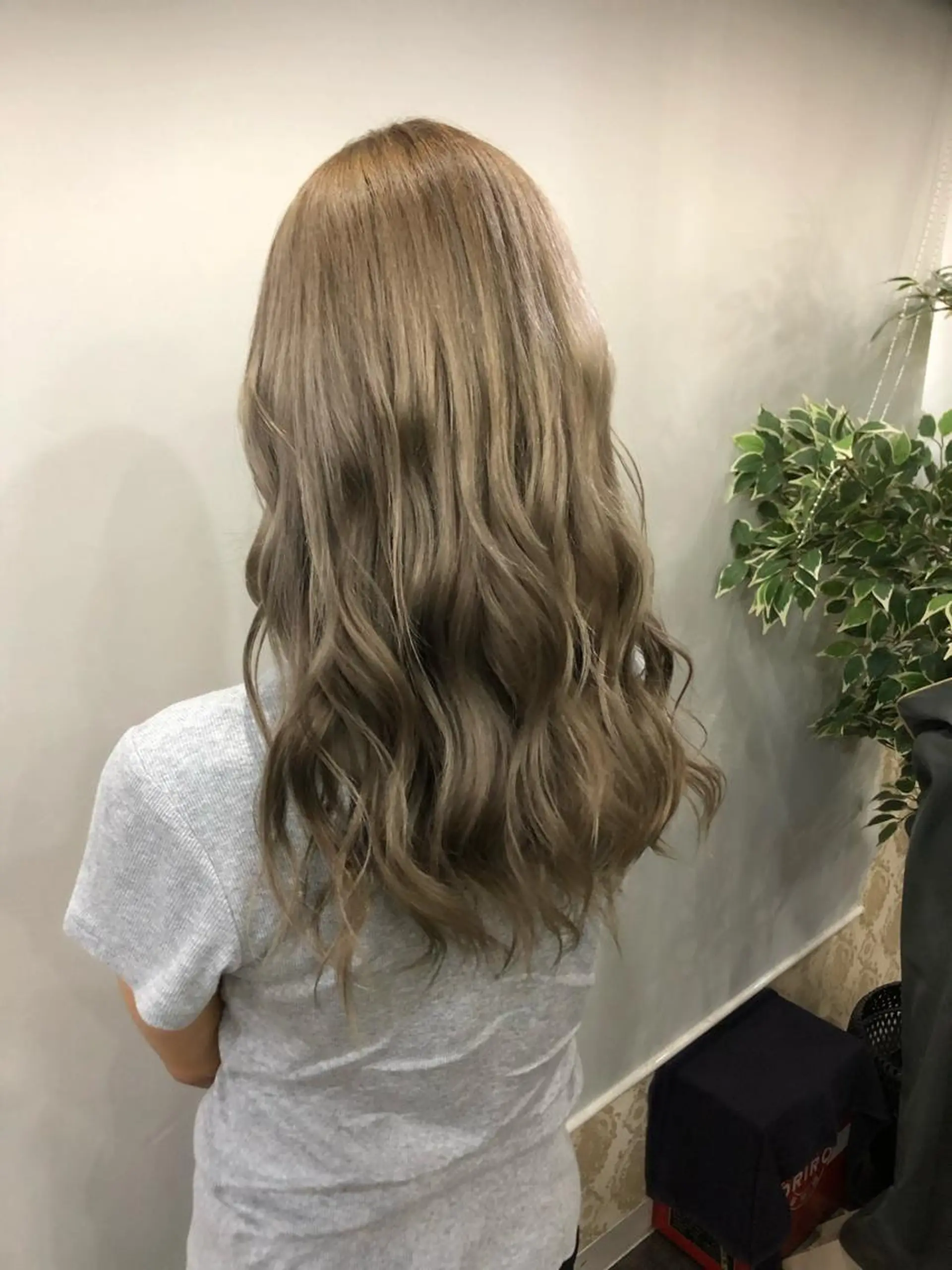 ロング カラー ベージュカラー ミルクティーベージュ 奥山義進/大宮 /ダブルカラーのヘアスタイル