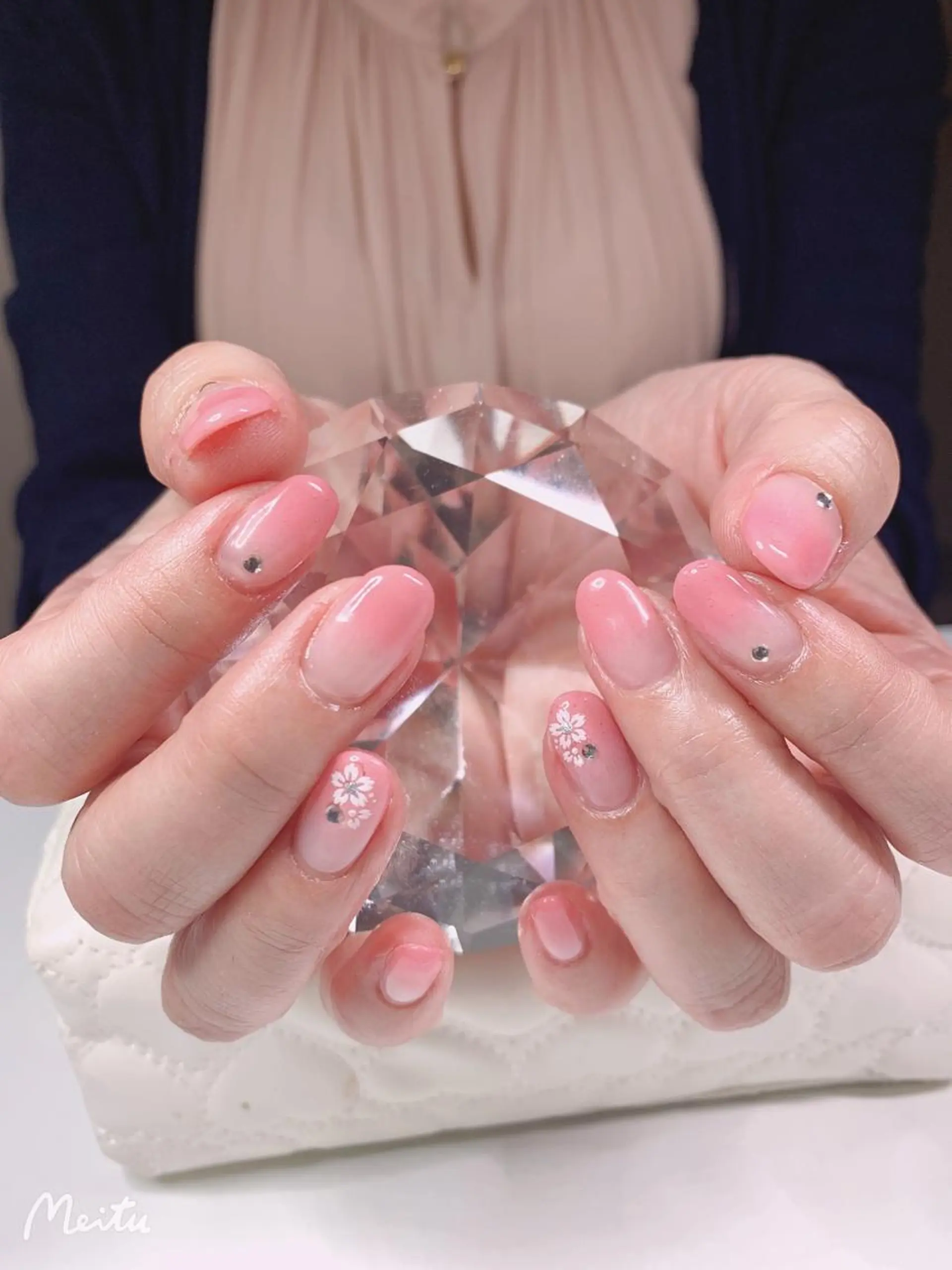 ネイル グラデーション yuni所属・Nail salon yuriのネイルデザイン