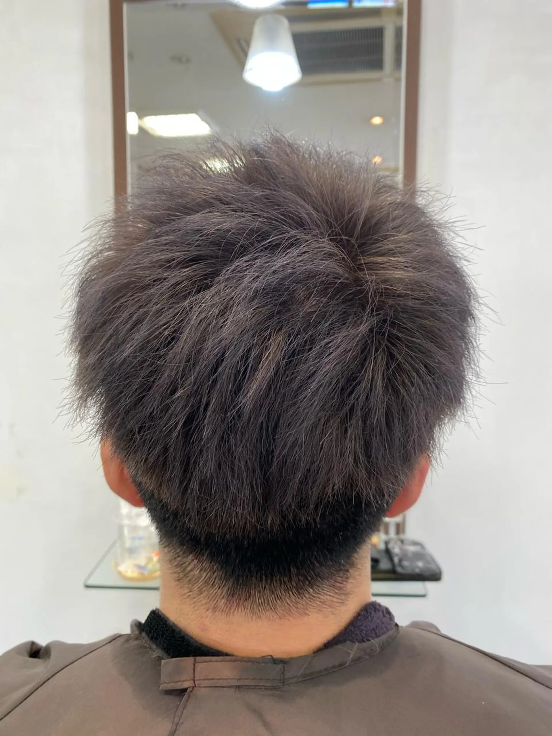 ショート カラー メンズ アッシュ シルバー シルバーアッシュ Aloa登戸所属・武田 学のヘアスタイル