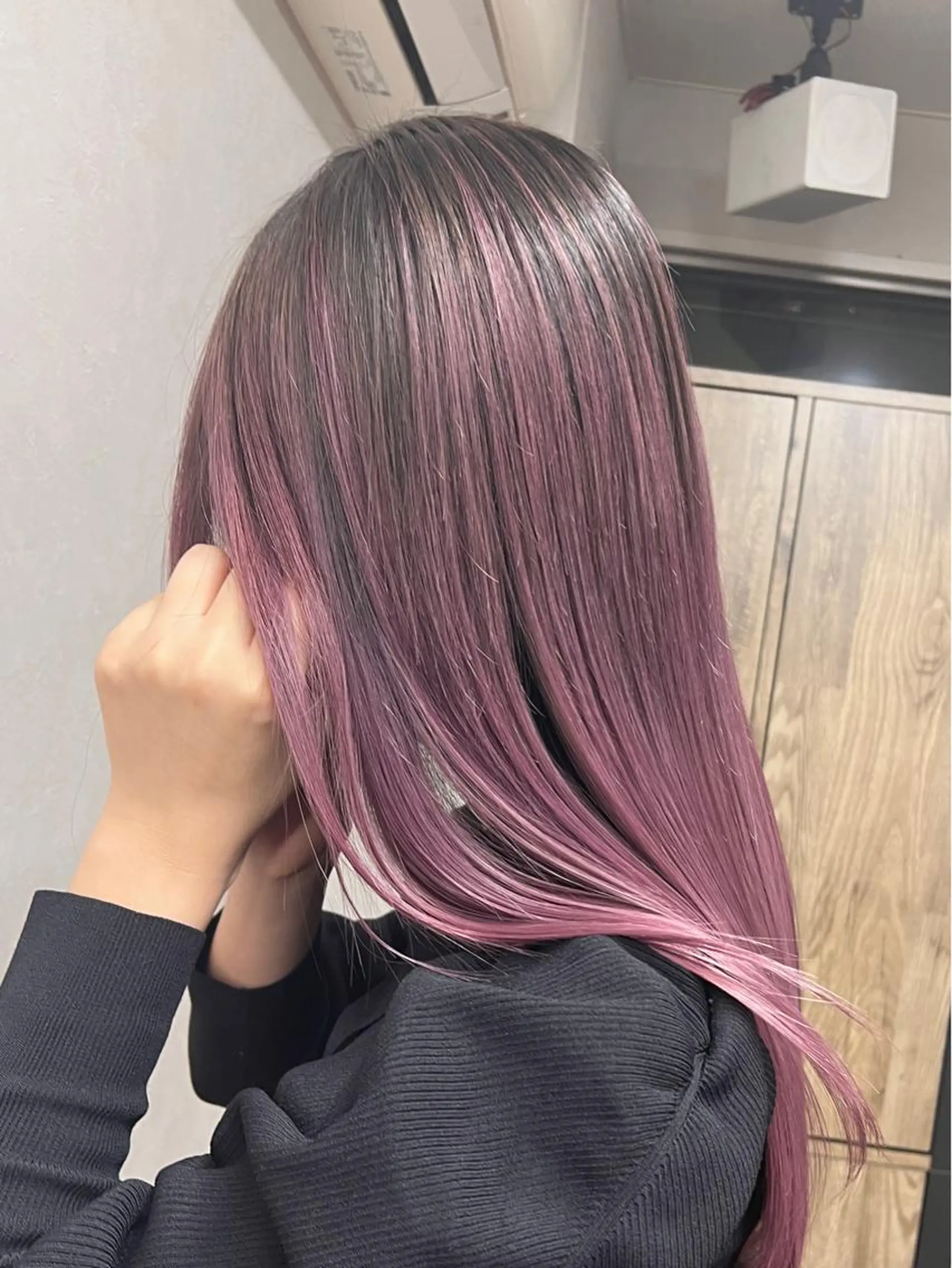 ロング カラー バレイヤージュ ブリーチ ケアブリーチ ダブルカラー イヤリングカラー ヘアカラー SALOWIN横浜suite店所属・🌷かわばた めい🌷のヘアスタイル