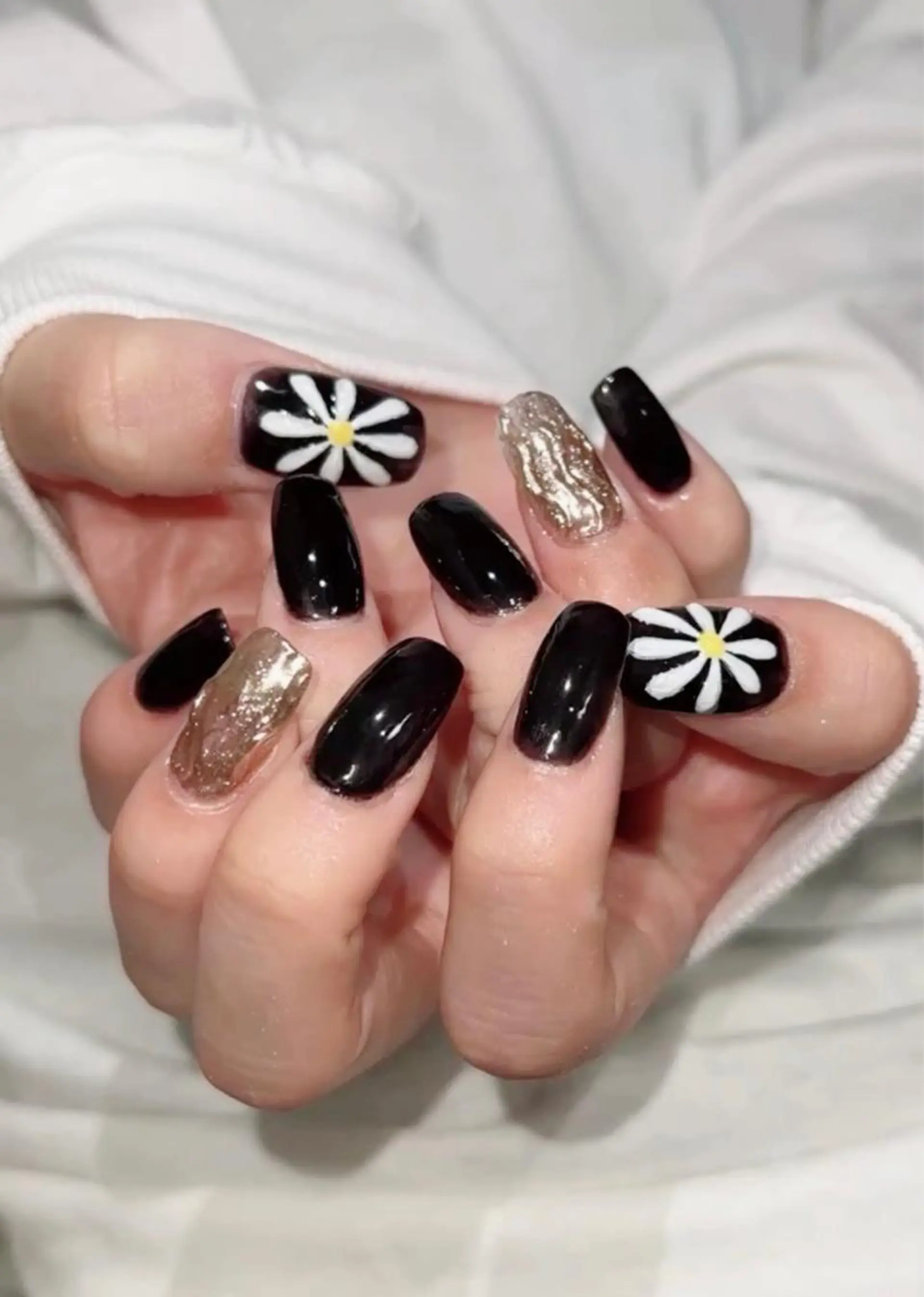 ネイル シンプルネイル ハンドネイル ネイルサロン OPUS所属・watanabe chihiroのネイルデザイン