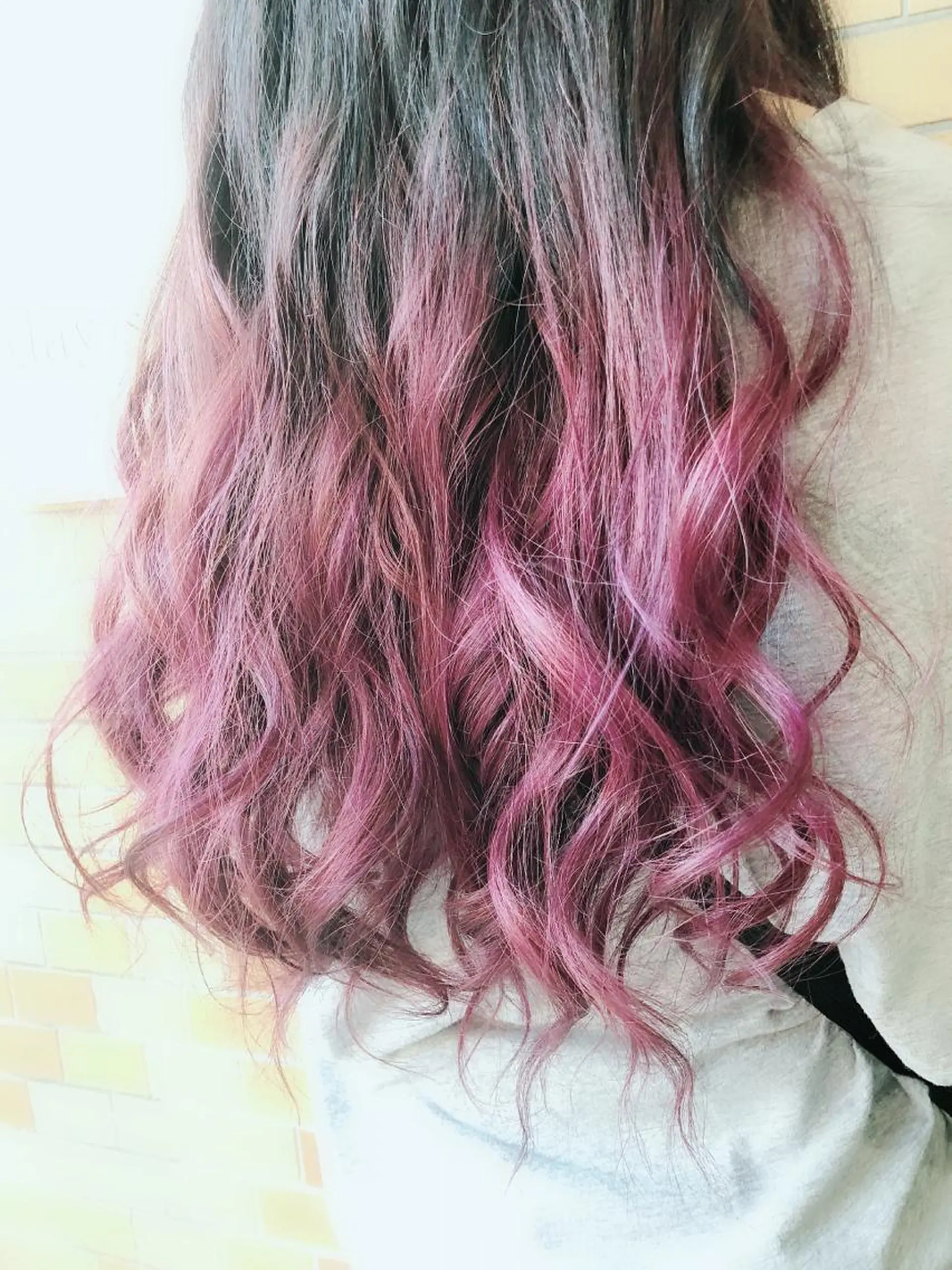 ロング カラー グラデーションカラー ピンクカラー ピンクパープル パープルカラー 【AMANEQ】 yuka🦋のヘアスタイル