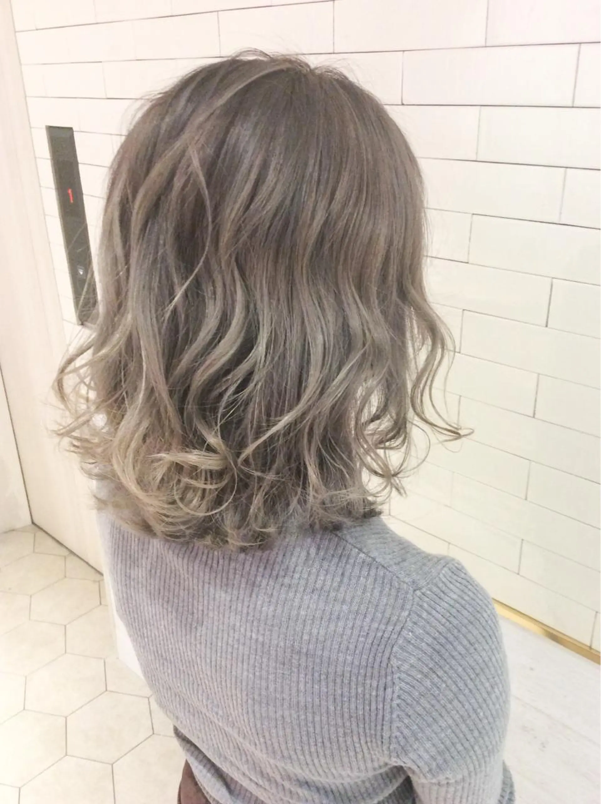 ミディアム カラー レイヤーカット× 髪質改善たもりのヘアスタイル