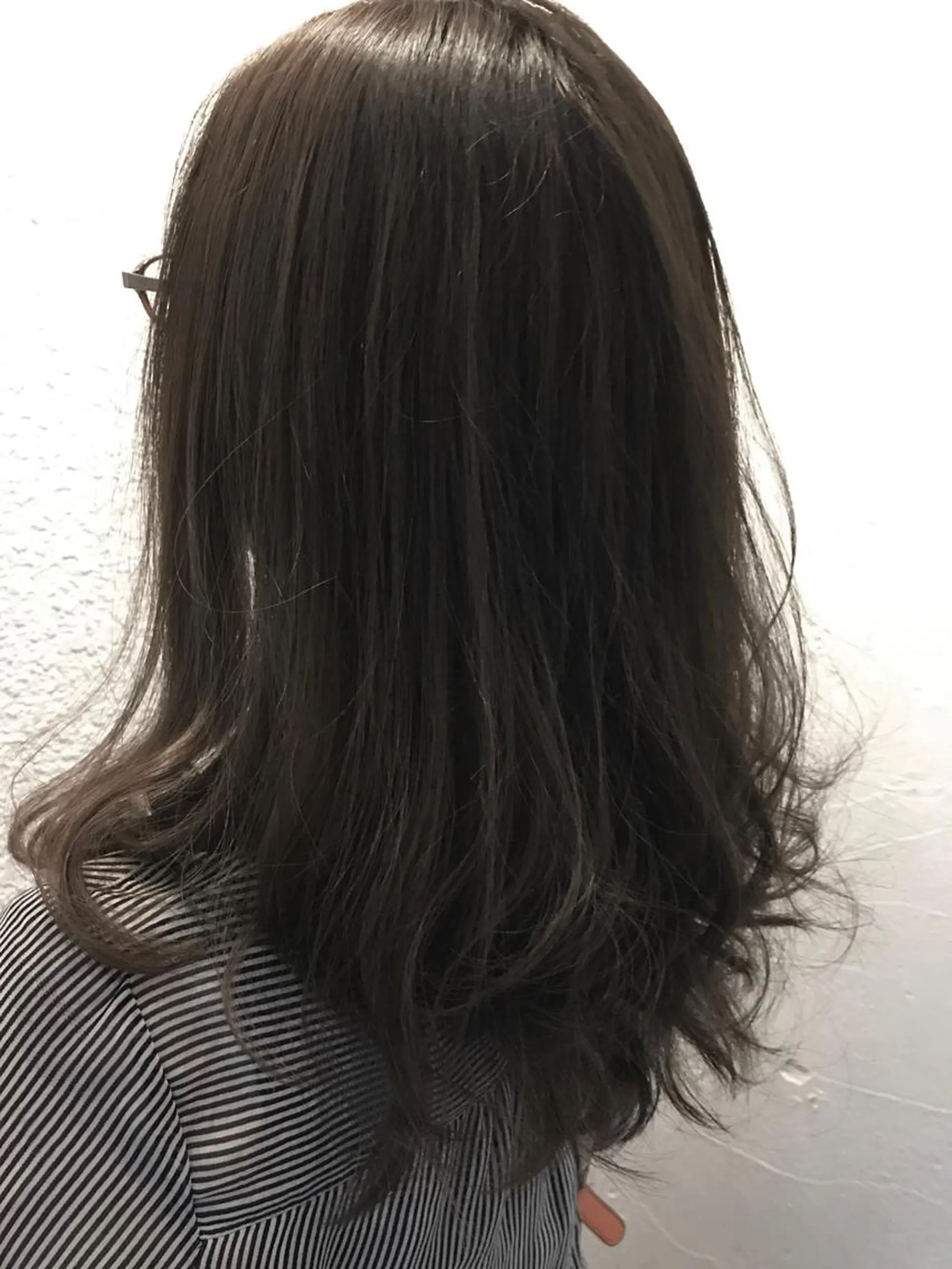 セミロング 緑地公園美容室 neohairのヘアスタイル