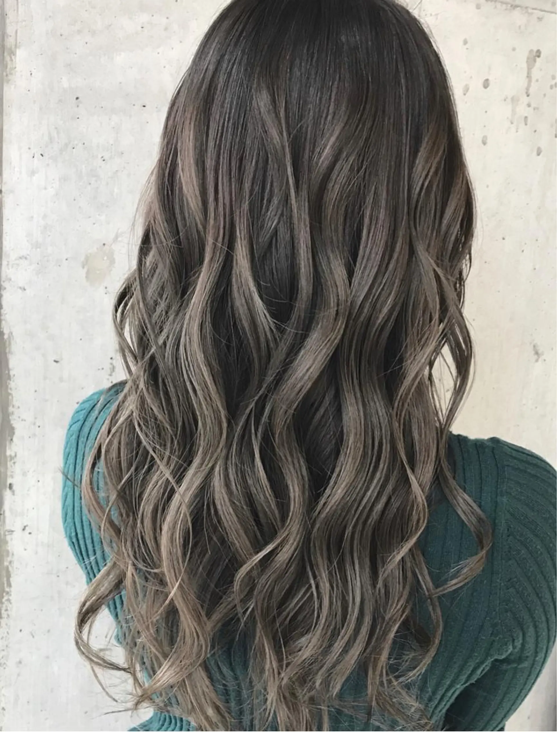 ロング カラー ナツメダ ダイキのヘアスタイル