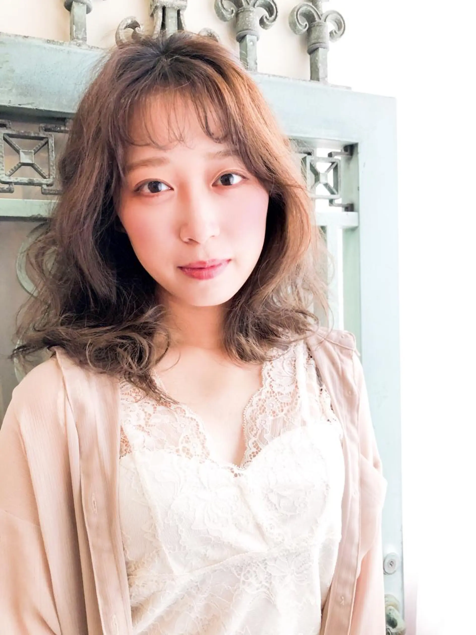 セミロング カラー パーマ ヘアアレンジ メンズ ローズカラー トリートメント 表参道Lise おおいしおりのヘアスタイル