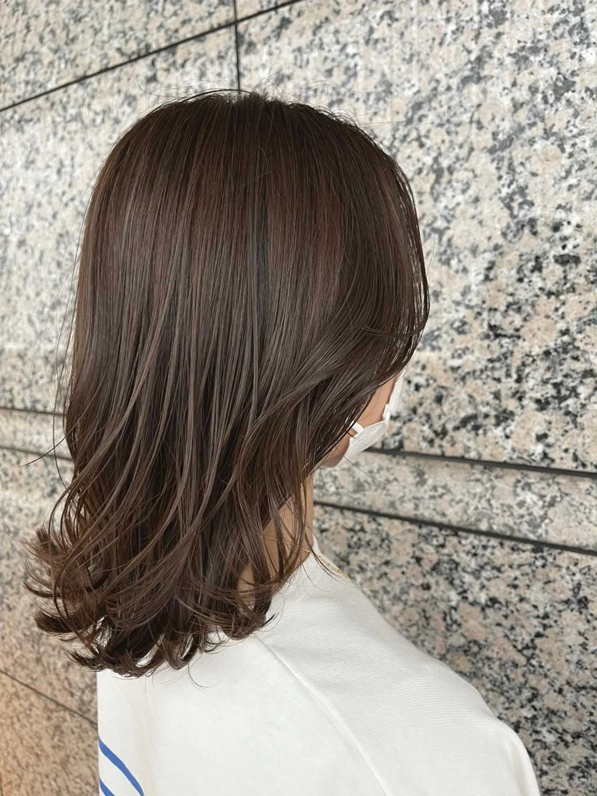 セミロング カラー KNOWHOW京都所属・トレンド/顔まわり/ レイヤー/グレージュのヘアスタイル