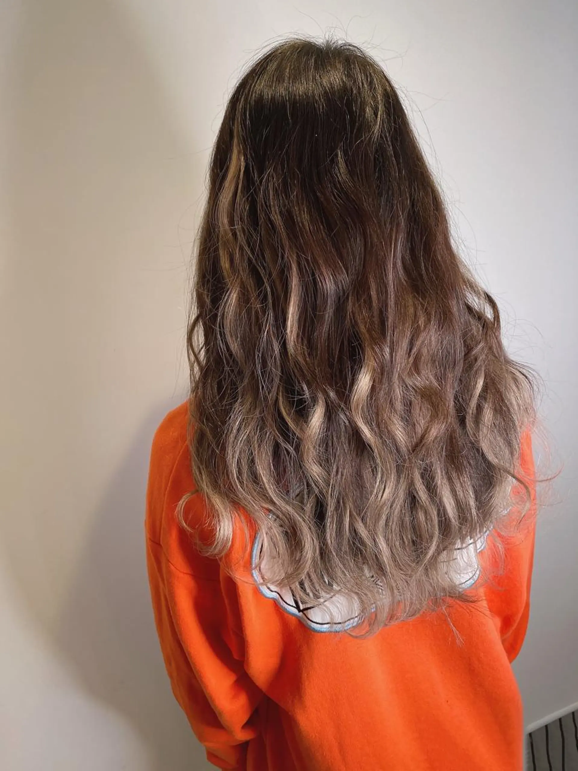 ロング カラー 髪質改善/美髪矯正/ ハイトーン Kuroのヘアスタイル