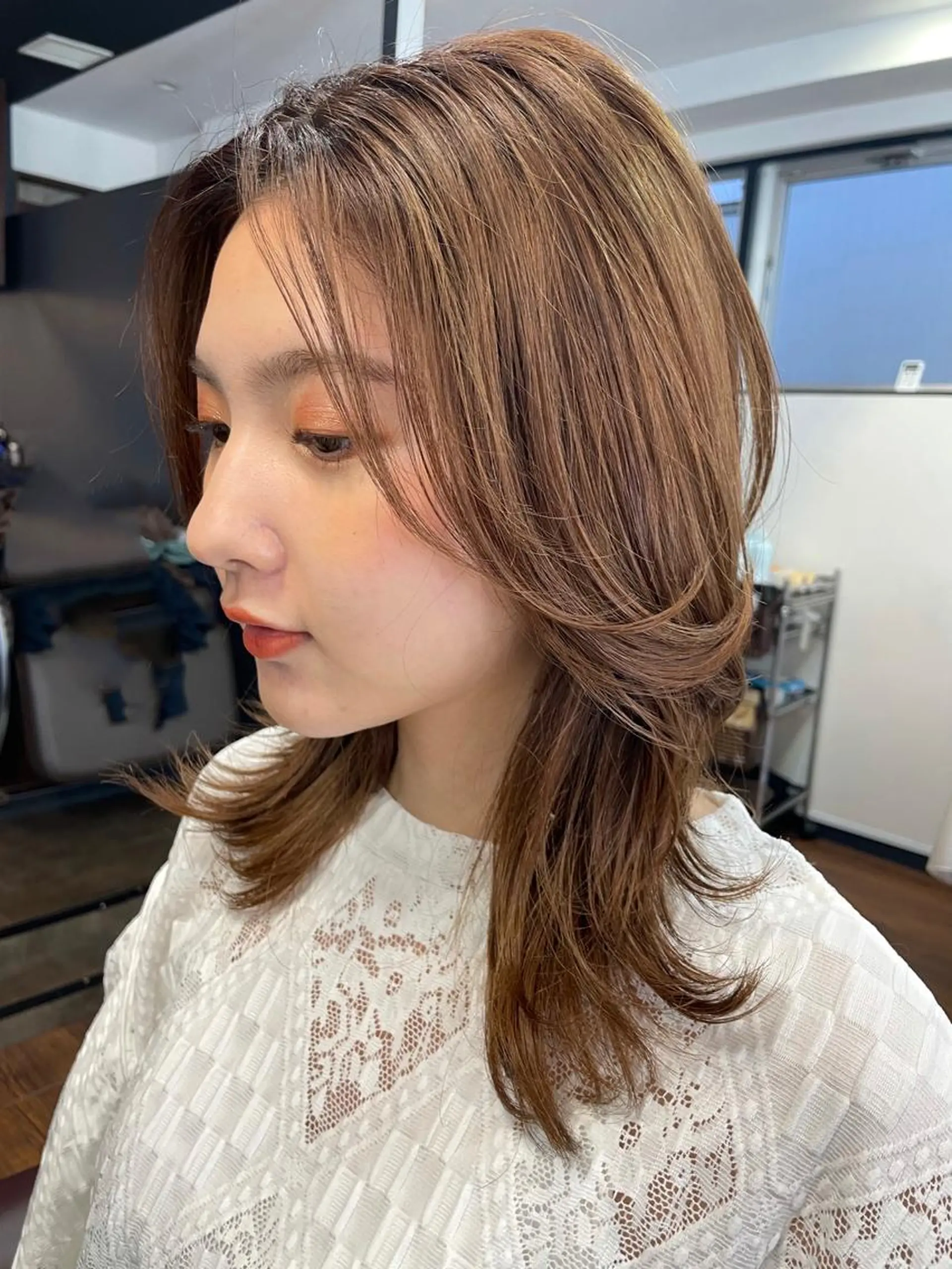 ミディアム レイヤーカット レイヤーカット、 大人可愛い　中村美羅のヘアスタイル