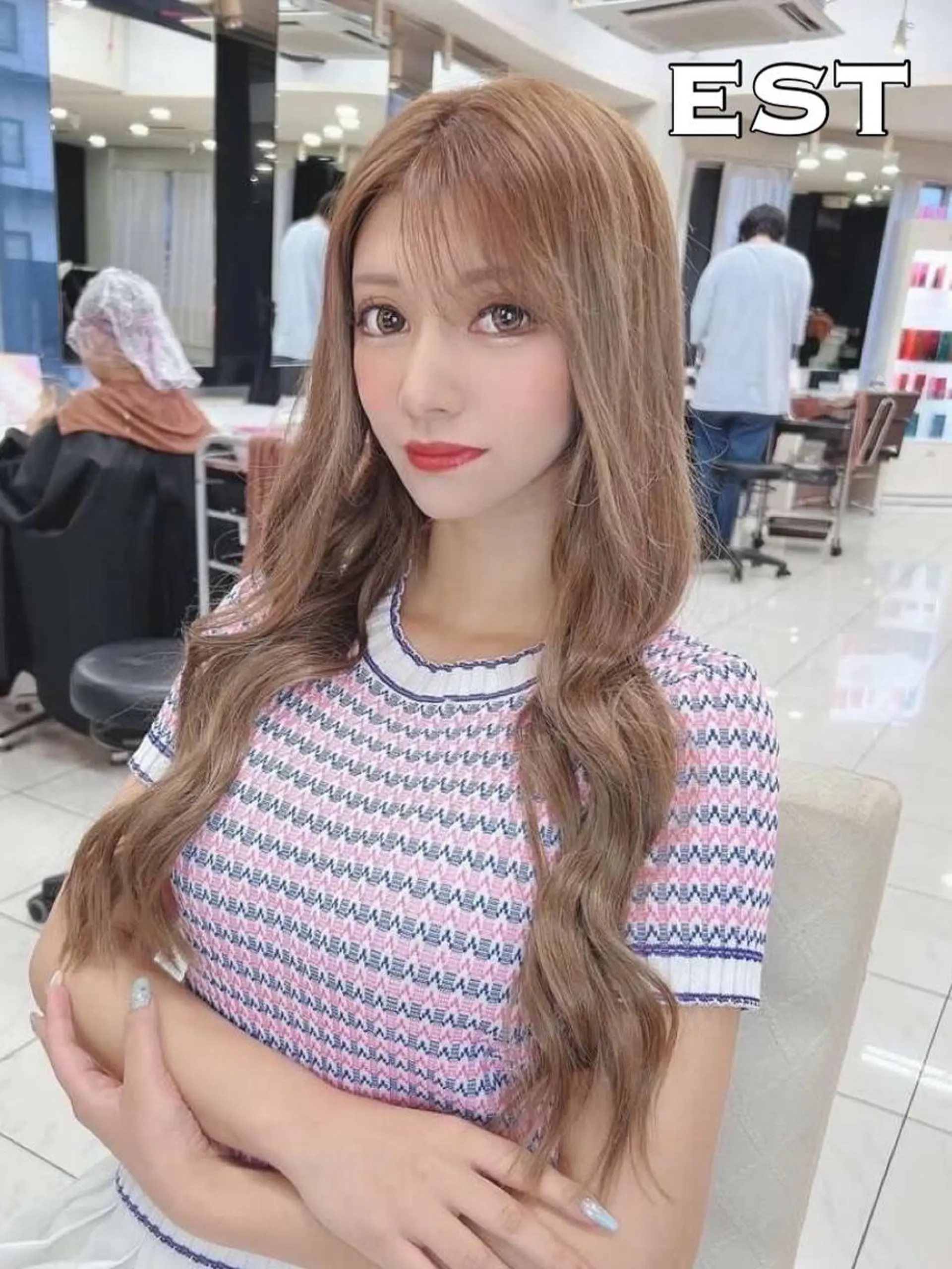 カラー メンズ ヘアアレンジ ロング シールエクステ メンズバレイヤージュ メンズブリーチ メンズハイライト メンズハイトーン MORI MARIKAのヘアスタイル