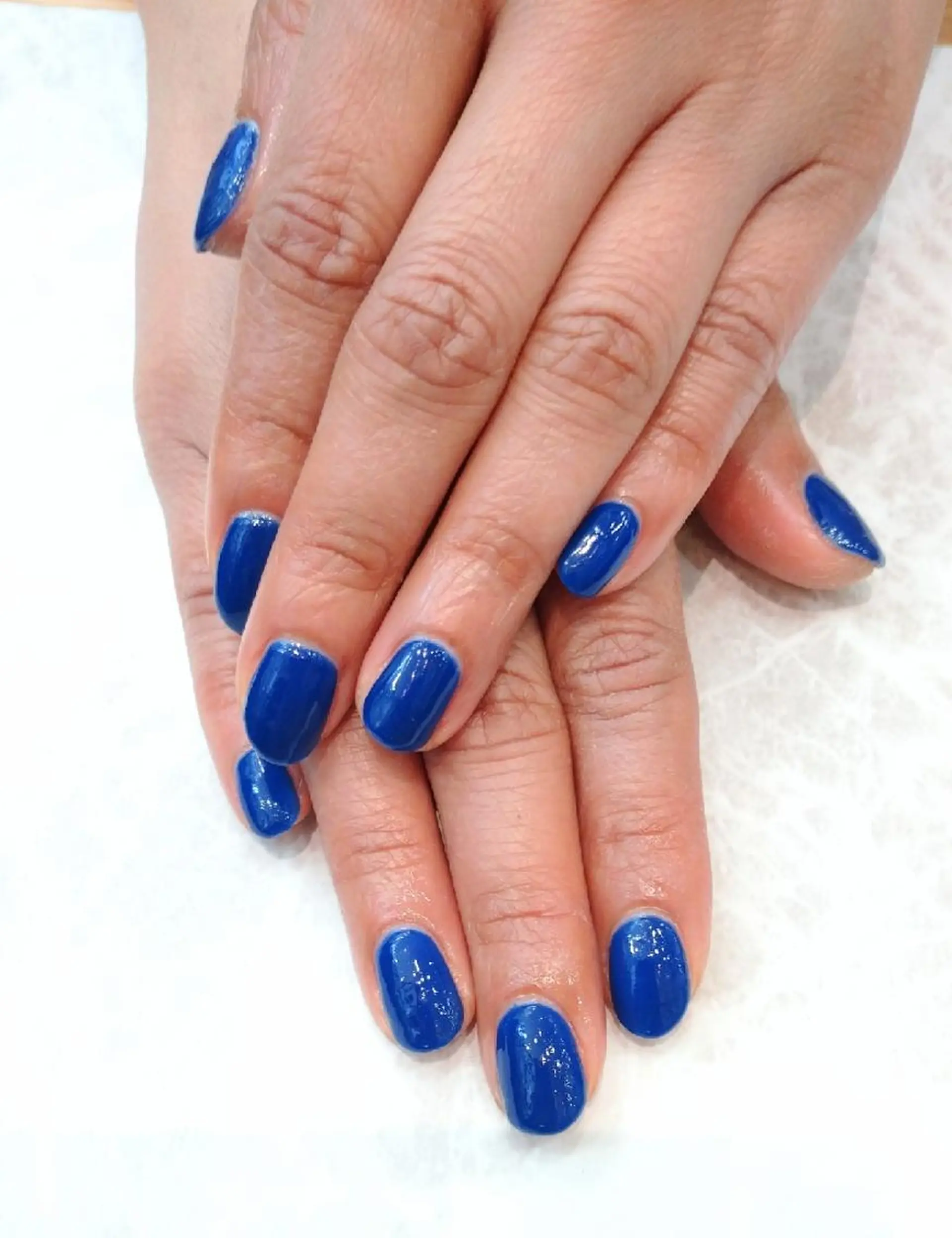 ネイル ブルー ジェルネイル ワンカラーネイル パラジェル シンプルネイル 會田 瑠衣のネイルデザイン