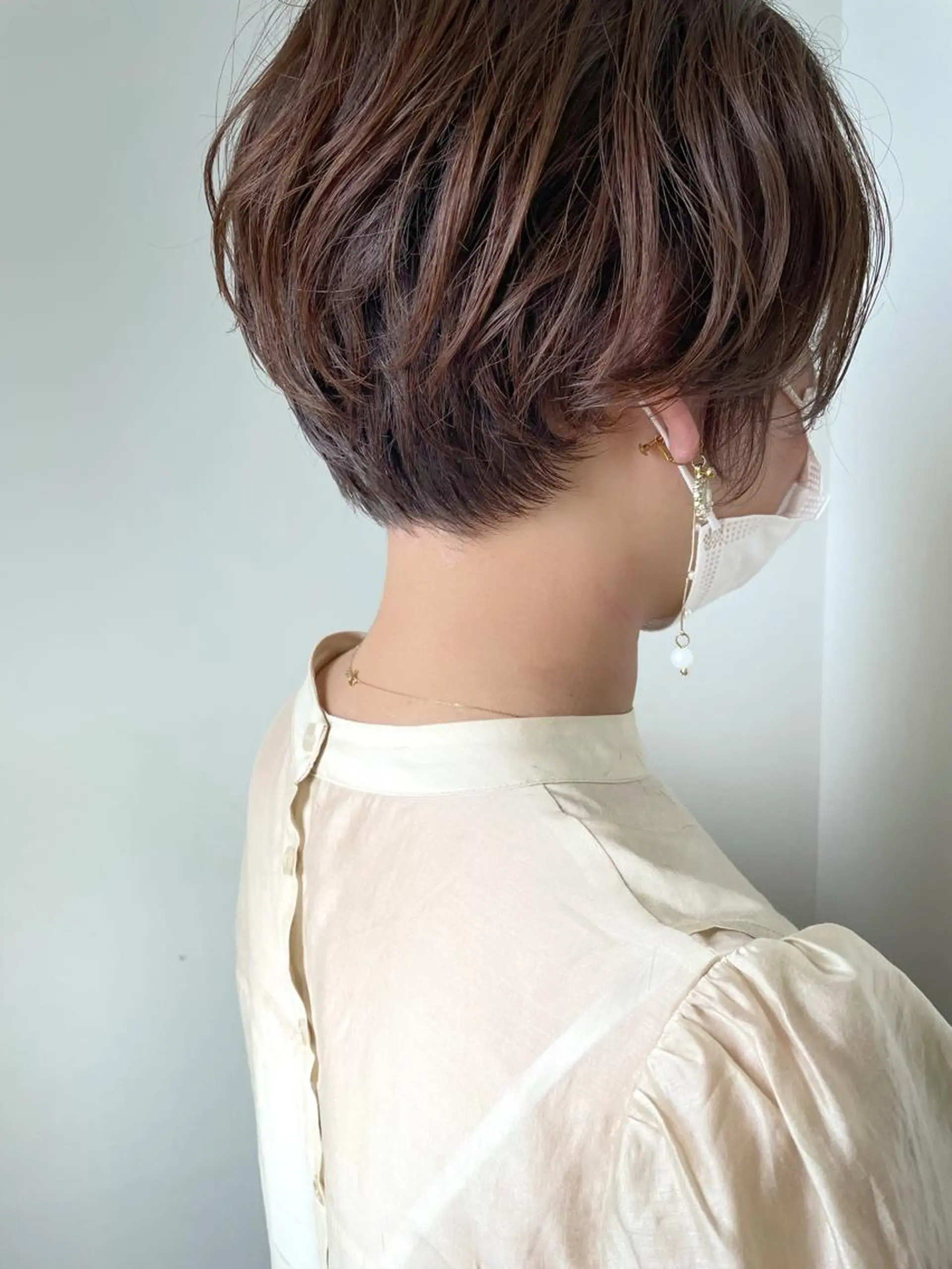 ショート カラー ショートボブ アッシュ ハイライトカラー ハイトーンカラー イルミナカラー カット ヘアカラー トリートメント 江上拓郎/ショート /酸性ストレートのヘアスタイル