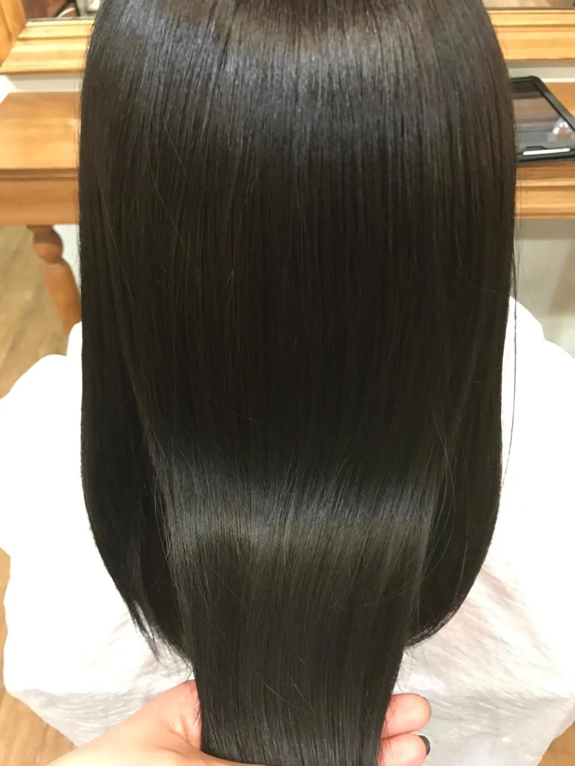 セミロング パーマ 髪質改善 縮毛矯正 トリートメント ストレートパーマ ひろせ かなのヘアスタイル