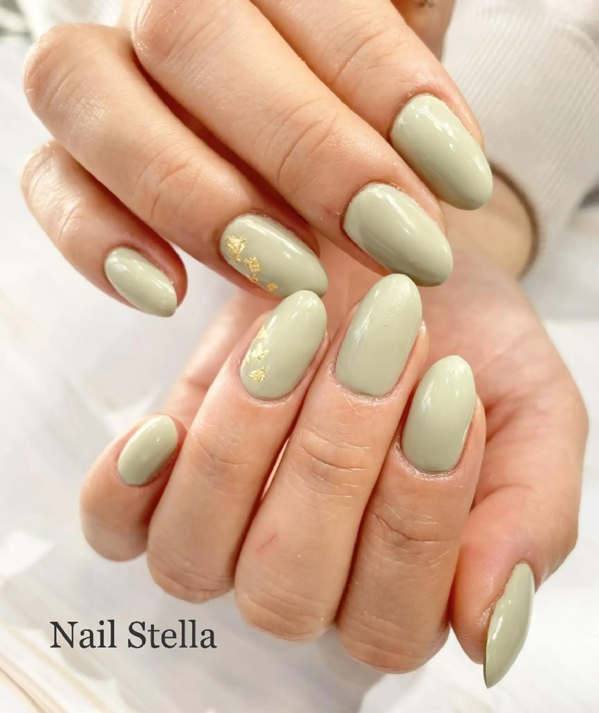 ミディアム カラー ネイル ワンカラーネイル ハンドネイル nailStella KOKOIST取扱店のネイルデザイン