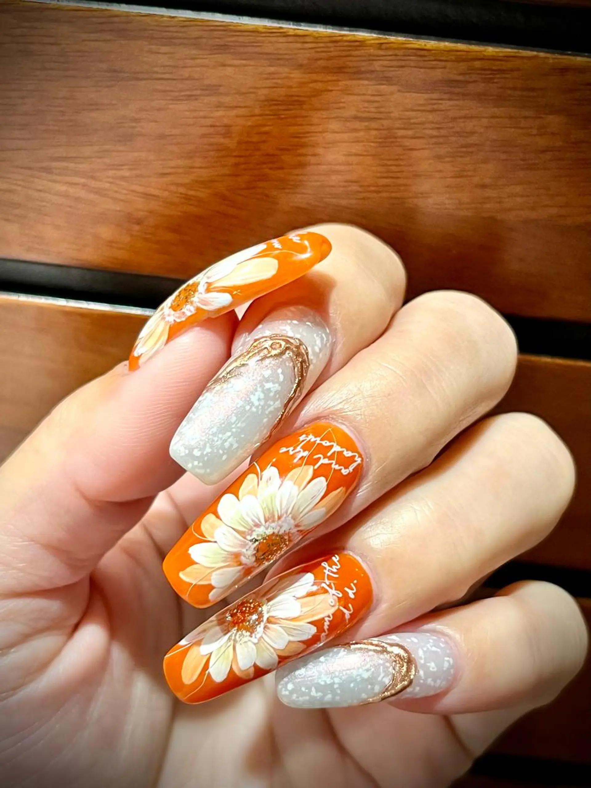 ロング ネイル フラワーネイル ハンドネイル まり りぃ〜んのネイルデザイン