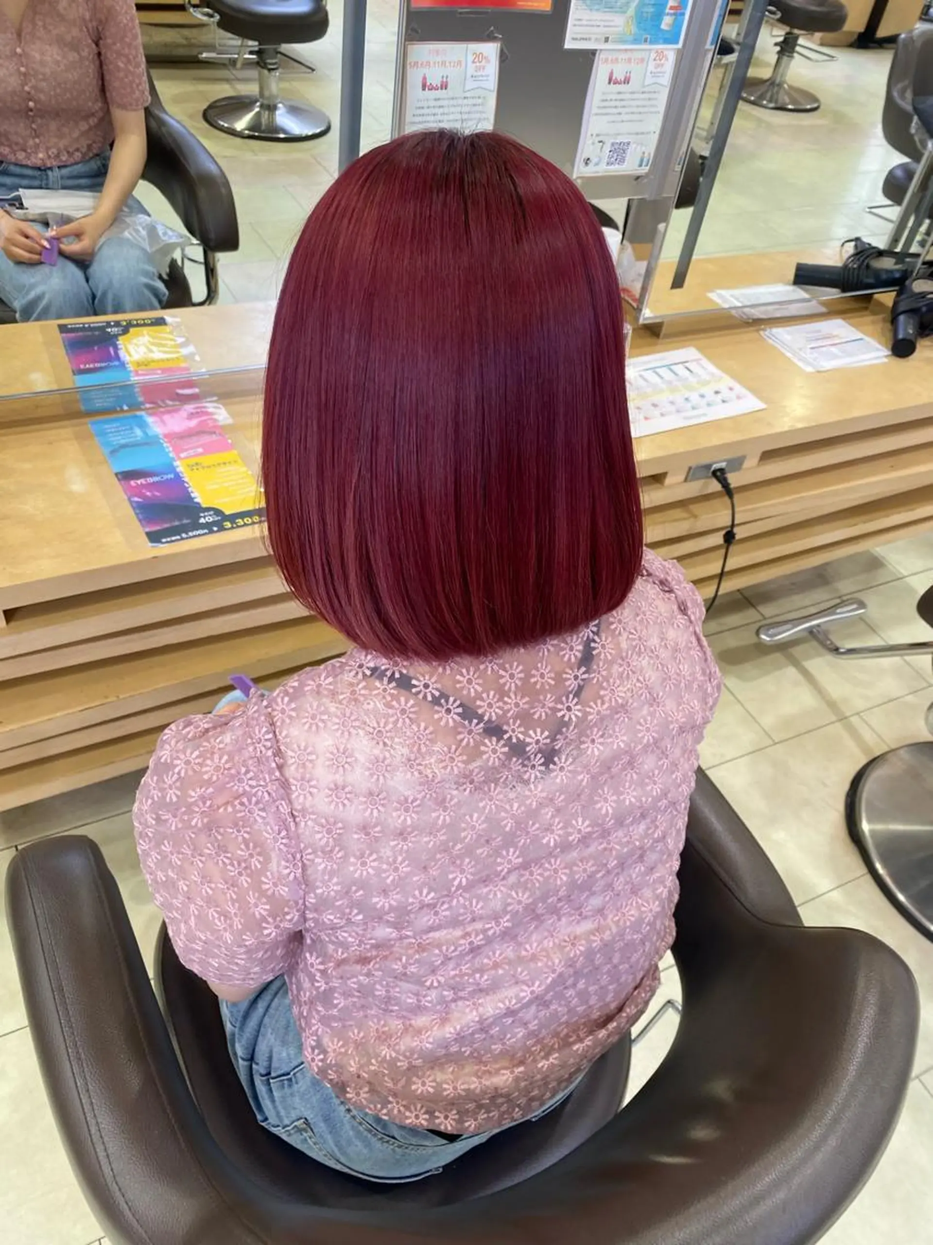 ミディアム 暖色ｶﾗｰ/ﾚｲﾔｰ ｶｯﾄ/Yunaのヘアスタイル