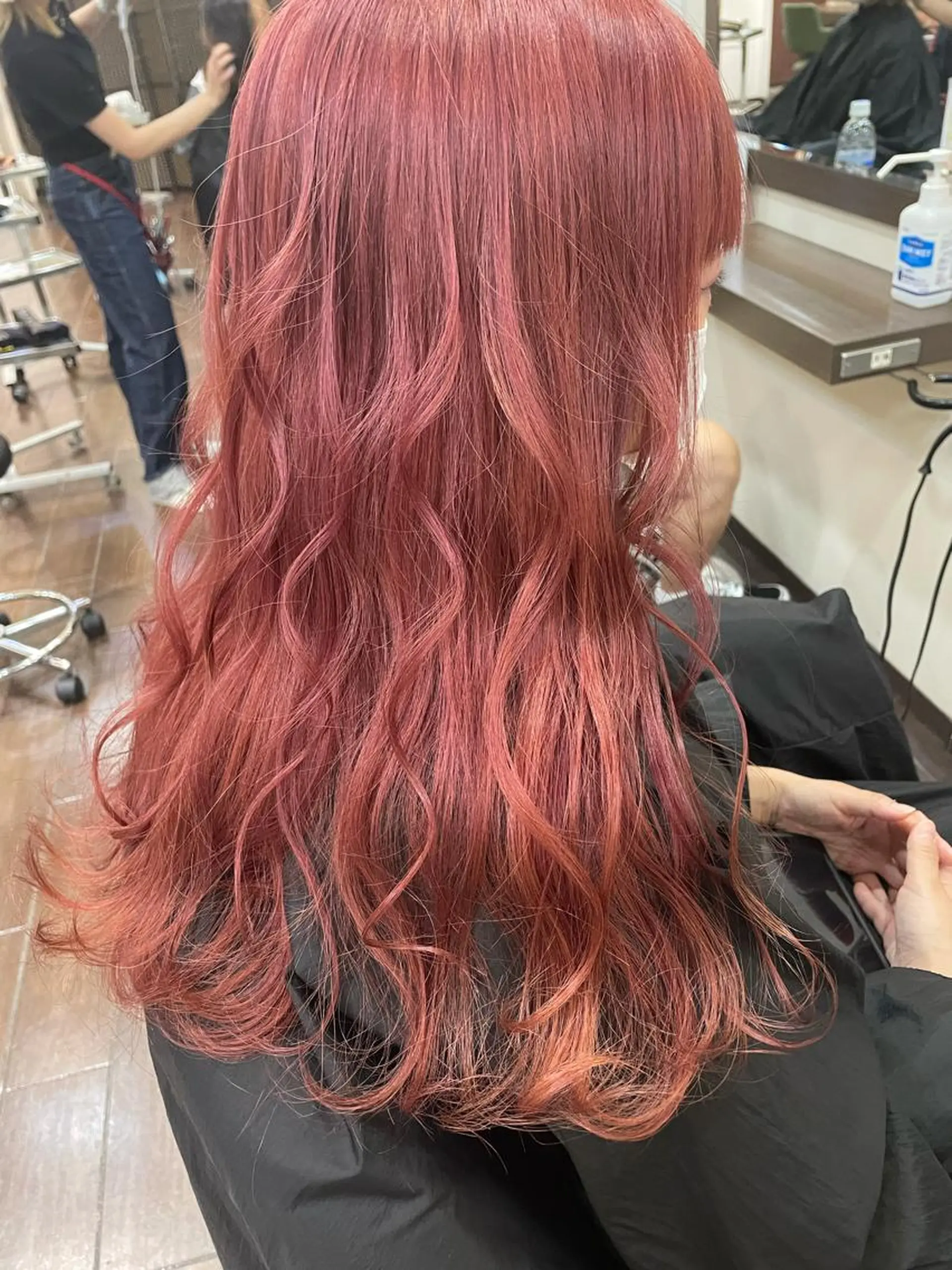 セミロング カラー ブリーチ ピンクカラー ヘアカラー トリートメント 韓国ヘア🦋 MIYUのヘアスタイル