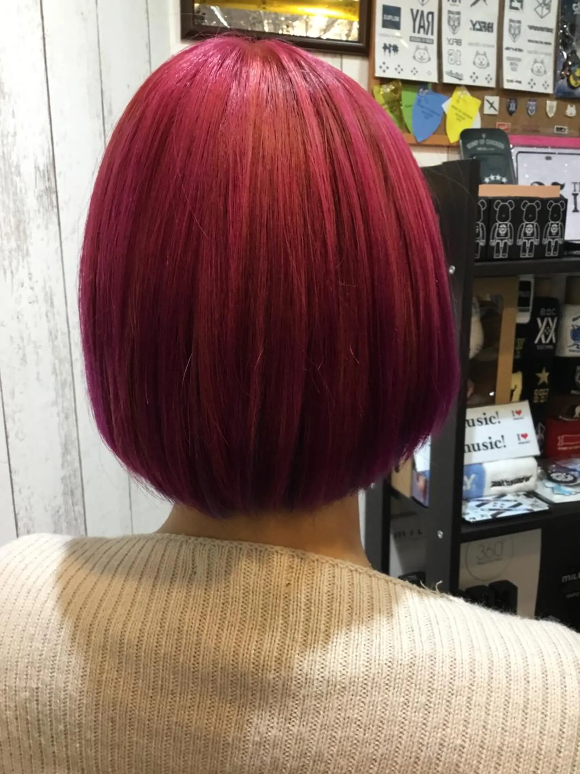 ショート カラー embrace エンブレイスのヘアスタイル