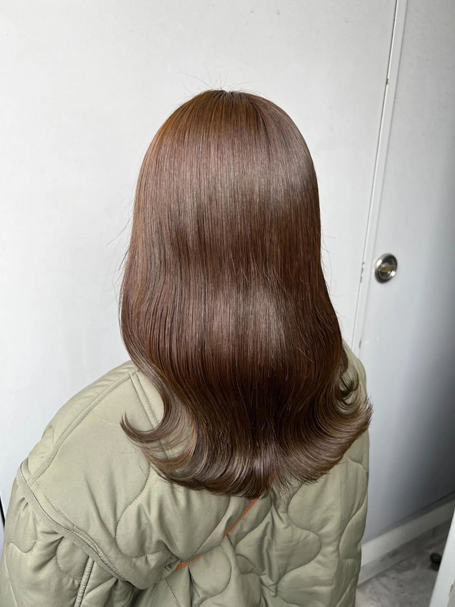 ミディアム ヘアアレンジ ヘアカラー トリートメント ヘッドスパ ヘアセット 韓国風ベージュ🤎 赤みなし🌿横浜🤎のヘアスタイル