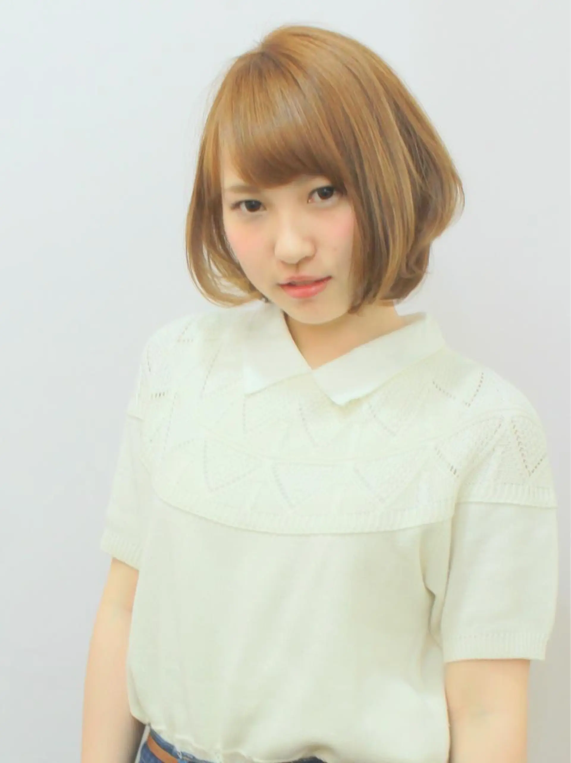 ショート アッシュ レイヤーカット ショートヘア 小顔カット 🤍デザインカラー 特化🤍HIROのヘアスタイル