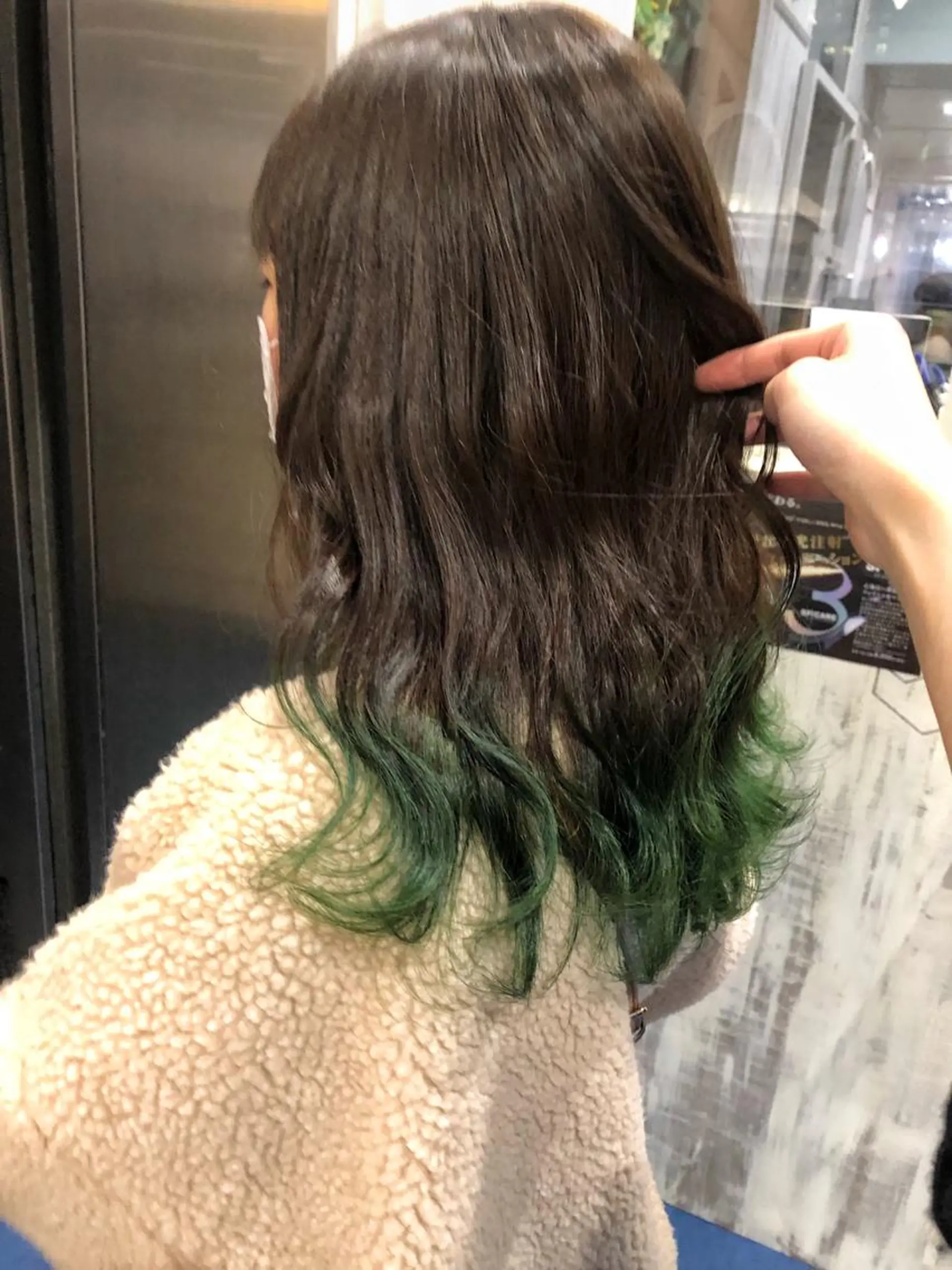 カラー white.所属・white.梅田 デザインカラー🦄のヘアスタイル