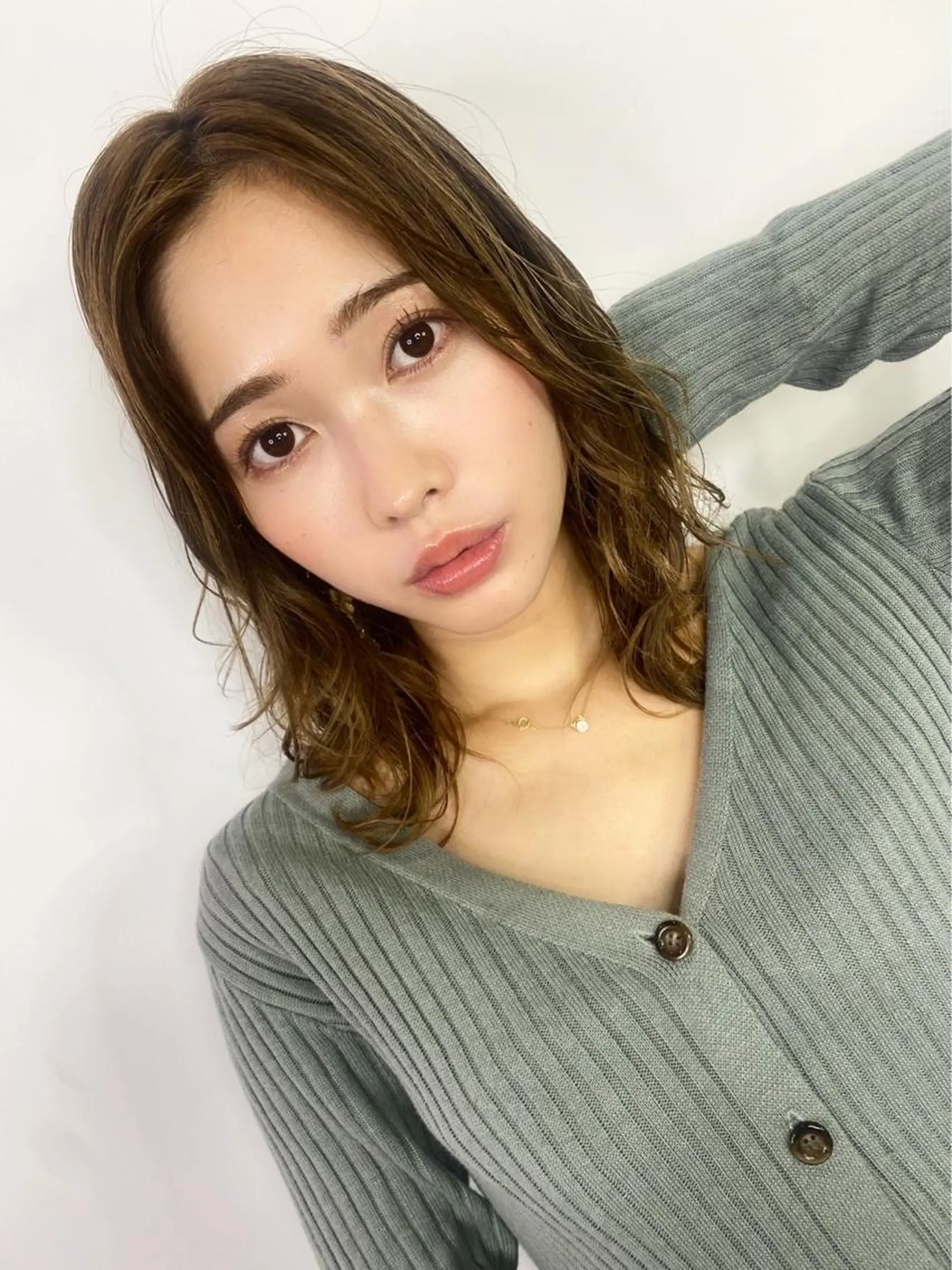 ミディアム カラー レイヤー×髪質改善 マネージャー安藤光司のヘアスタイル