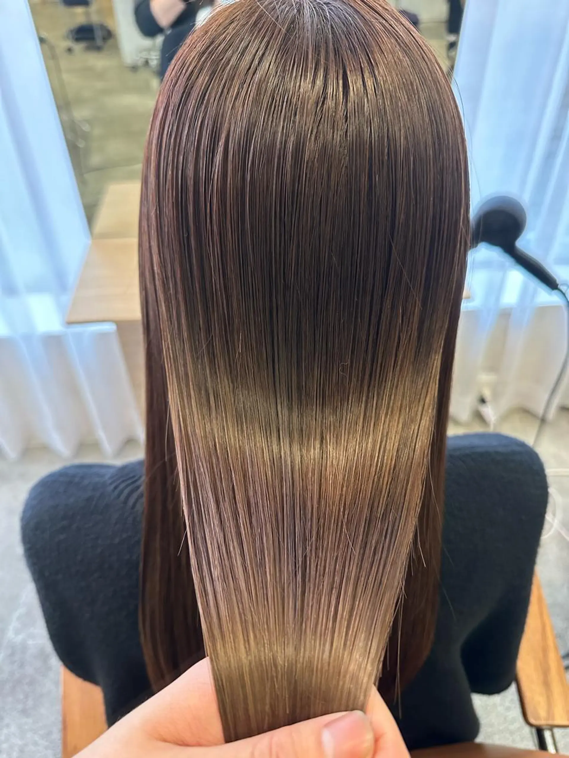 ロング カラー アッシュ ベージュカラー ブリーチ ブラウンカラー ケアブリーチ カット 縮毛矯正 トリートメント 👑髪質改善の匠👑 サンジョウ ユウキのヘアスタイル