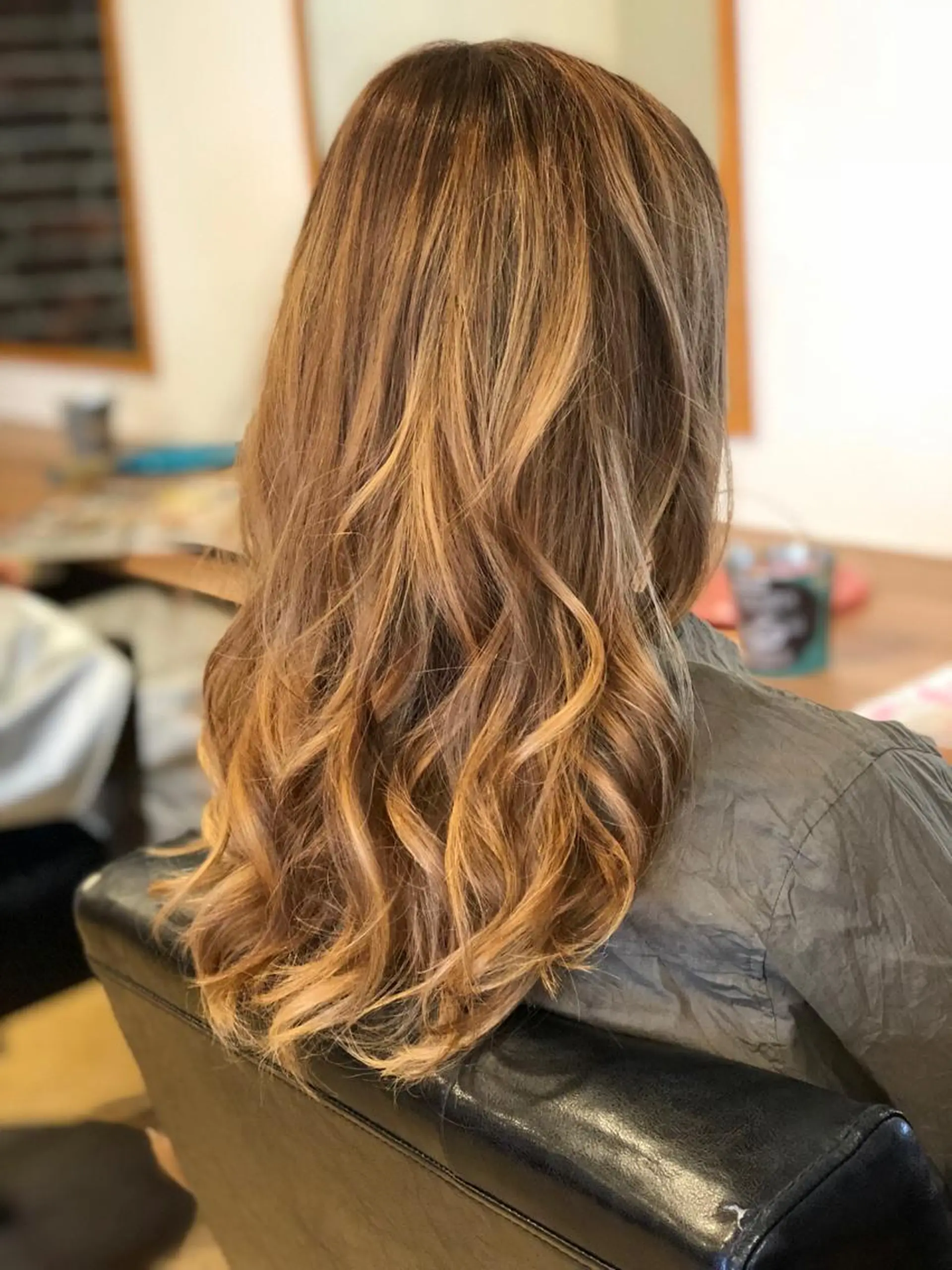 ロング 外国人風カラー ハイライト ロング カット ヘアカラー トリートメント ヘッドスパ 美髪矯正 🌈髪質改善 山下のヘアスタイル