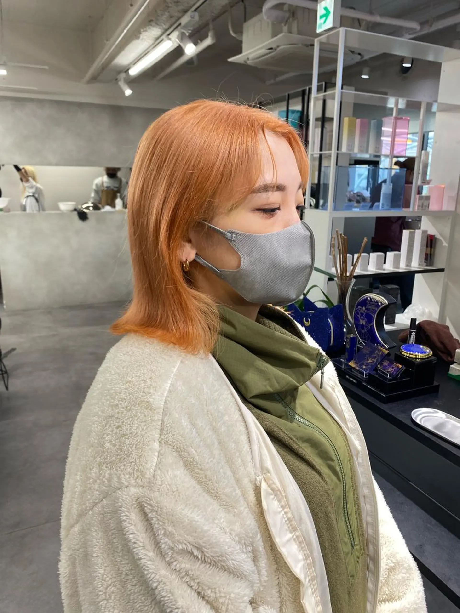 ミディアム カラー レイヤー・ブリーチ kiyotoshiのヘアスタイル