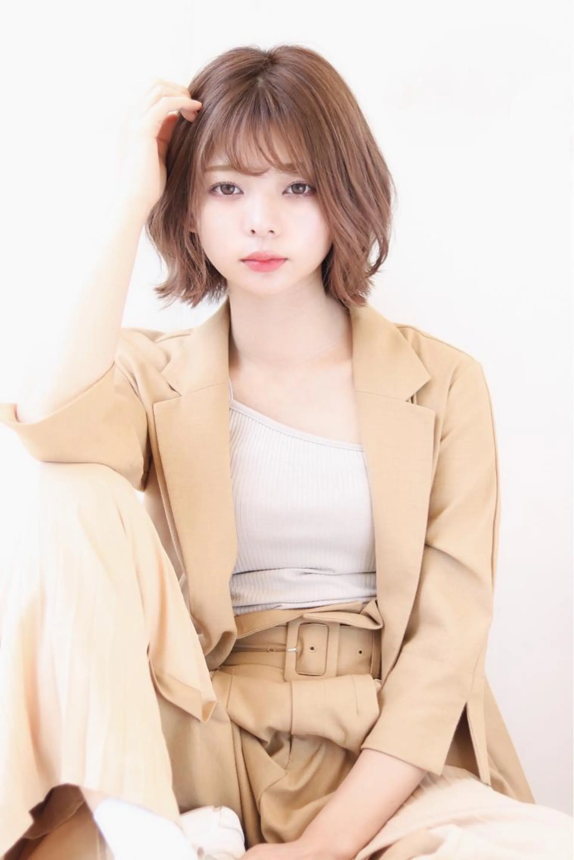 ミディアム 高見 紗代のヘアスタイル