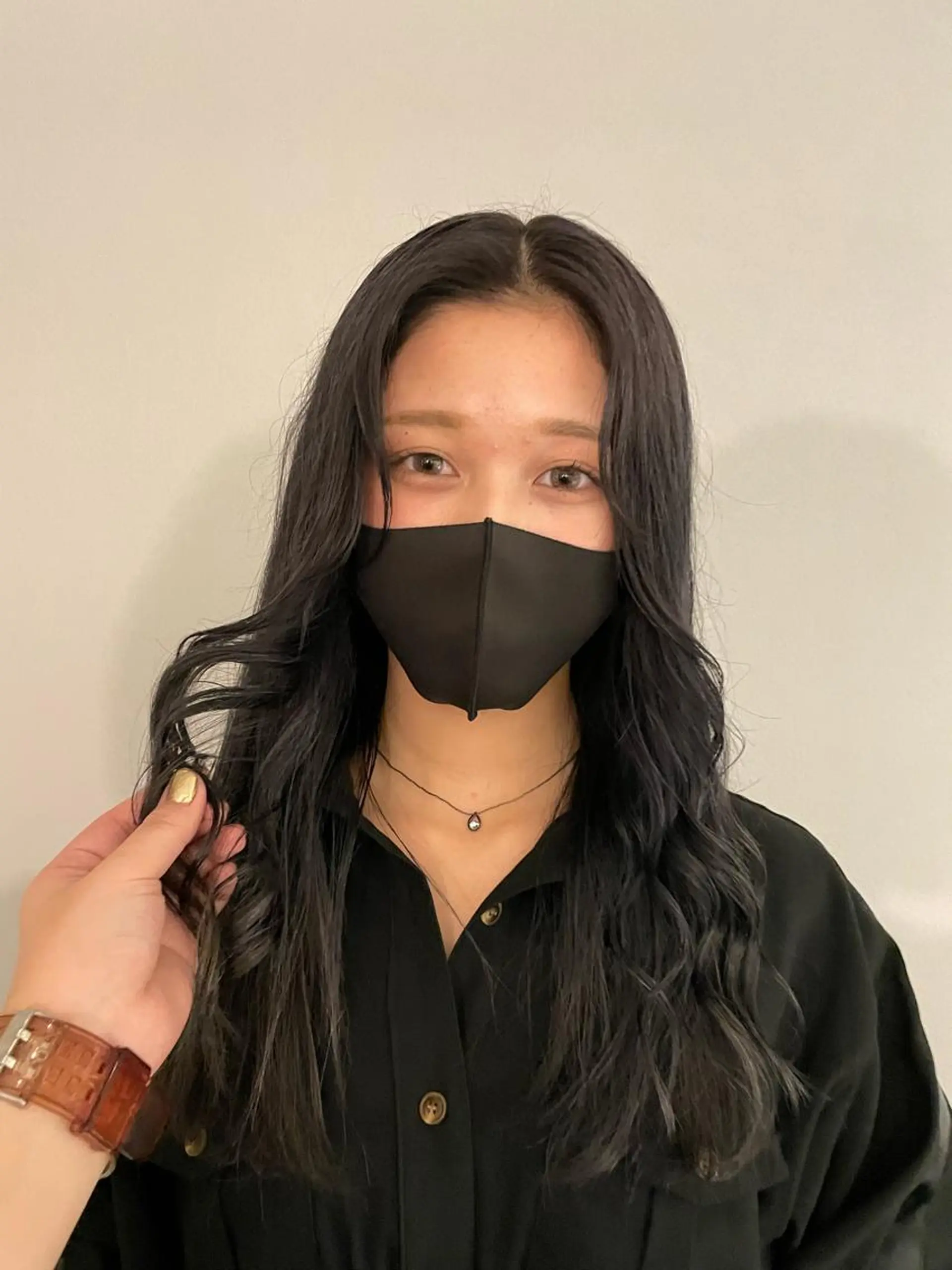 カラー ミルクティーベージュ ブリーチ🖤サヤカのヘアスタイル