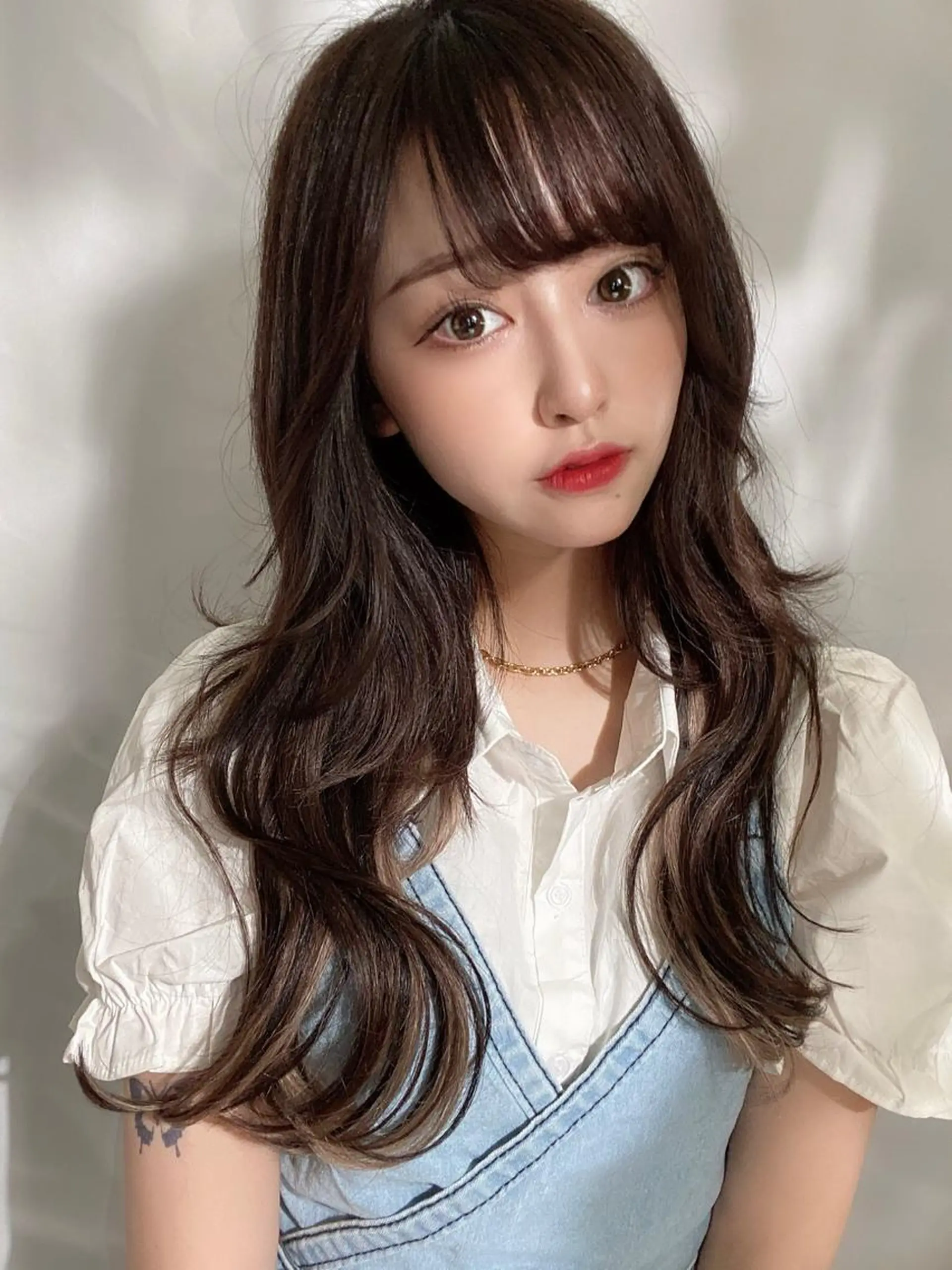 セミロング カラー パーマ バレイヤージュ ブリーチ ケアブリーチ ダブルカラー ハイライトカラー ヘアカラー トリートメント 新宿✨顔周りカット 韓国ヘア/坂本亜裟海のヘアスタイル