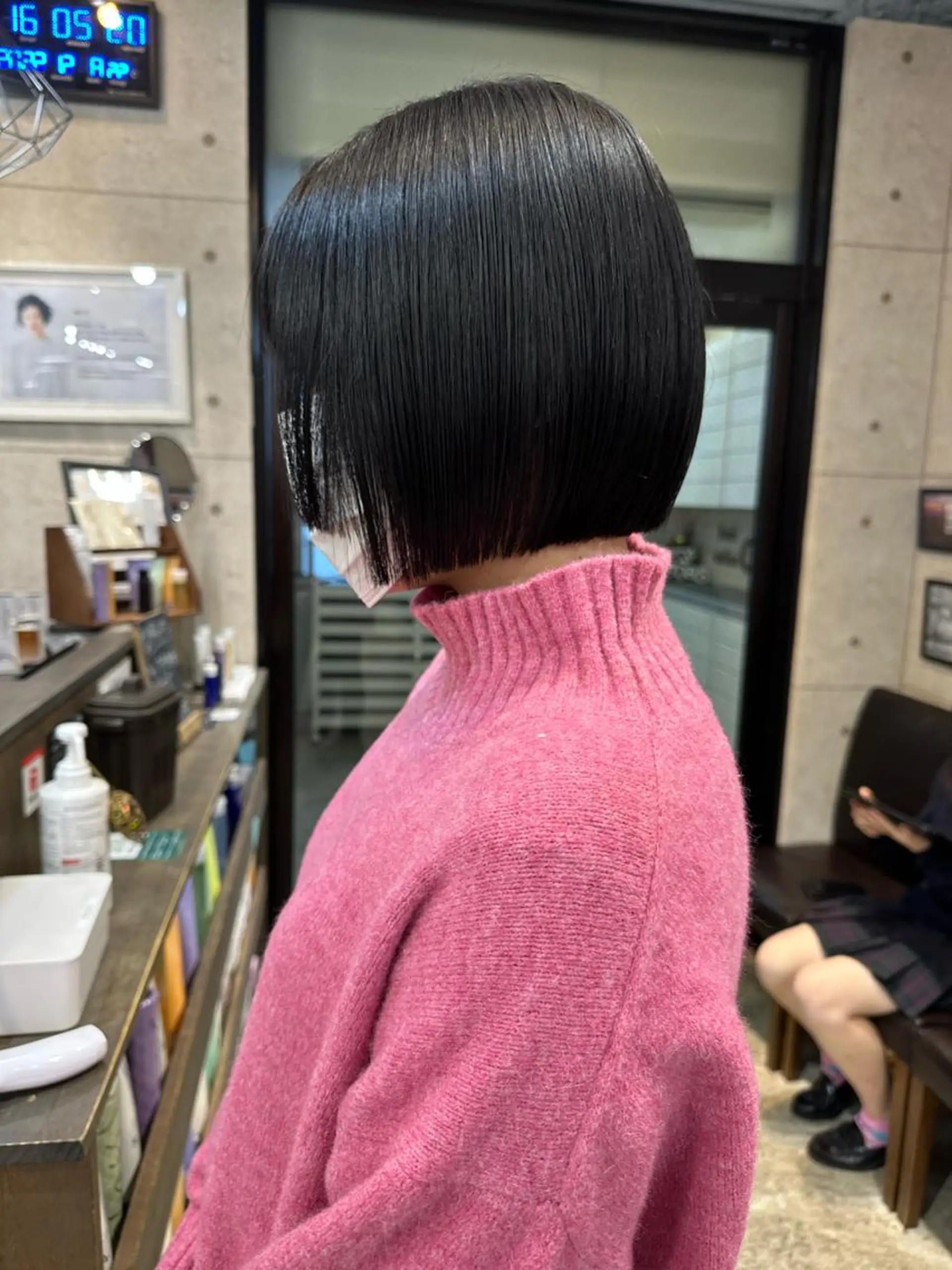 ショート カラー ボブ 遠藤沙也加 /レイヤーカットのヘアスタイル