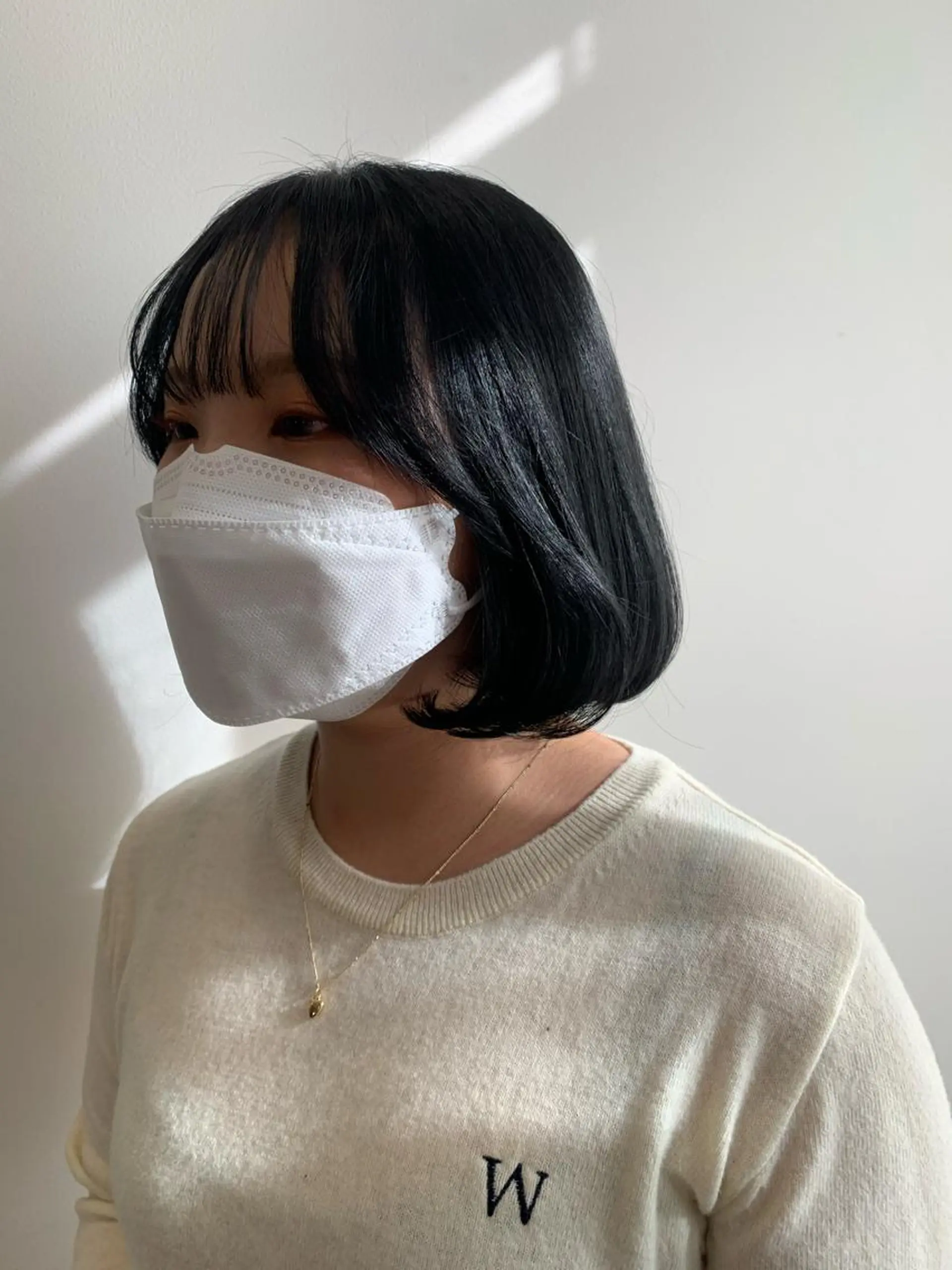 ショート カラー ヘアアレンジ 黒髪 ブルーカラー ブルーブラック エギョモリ タンバルモリ カット ヘアカラー トリートメント 韓国×巻ける髪質改善 💍maki💍のヘアスタイル
