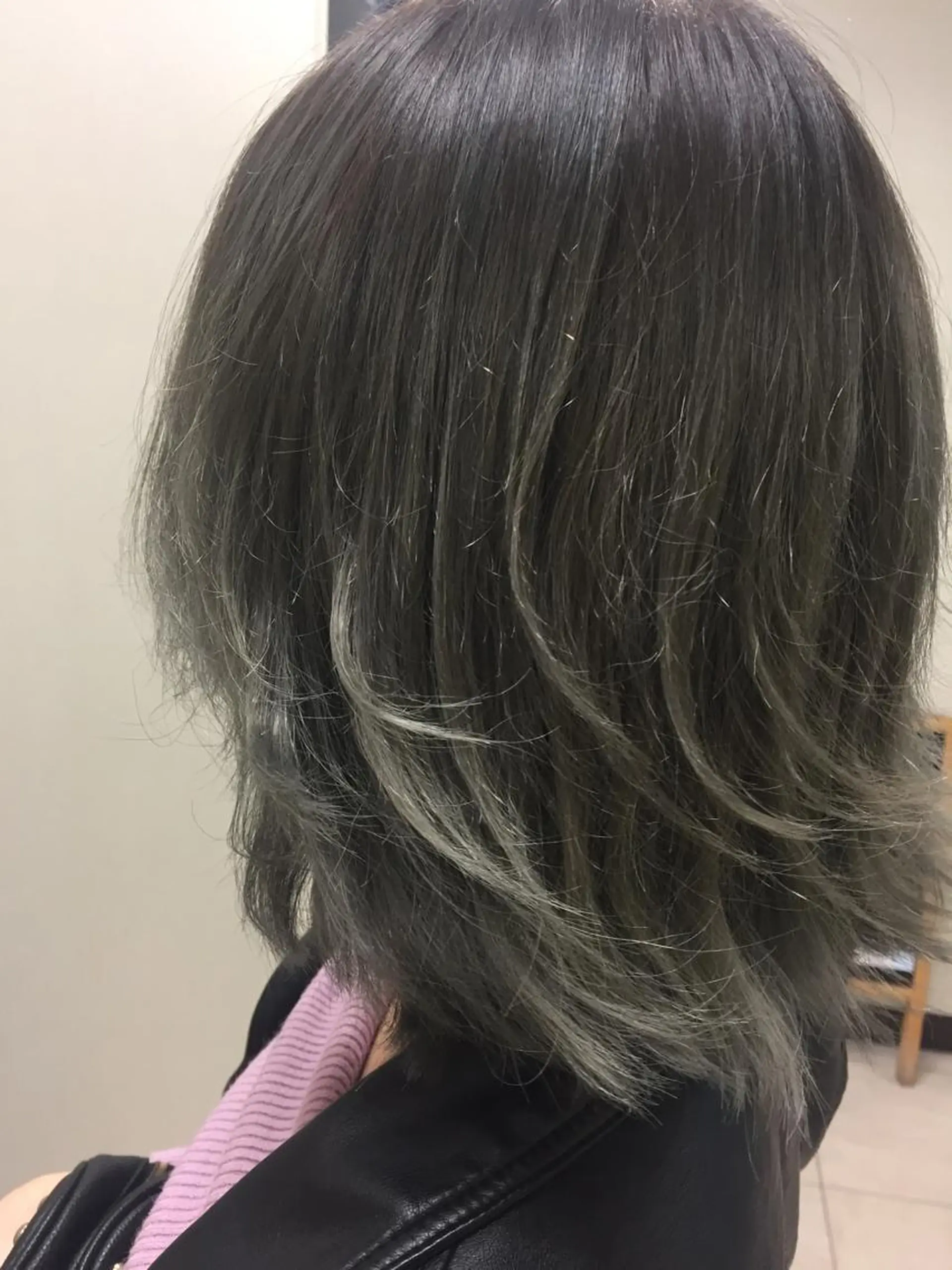 ショート カラー embrace エンブレイスのヘアスタイル