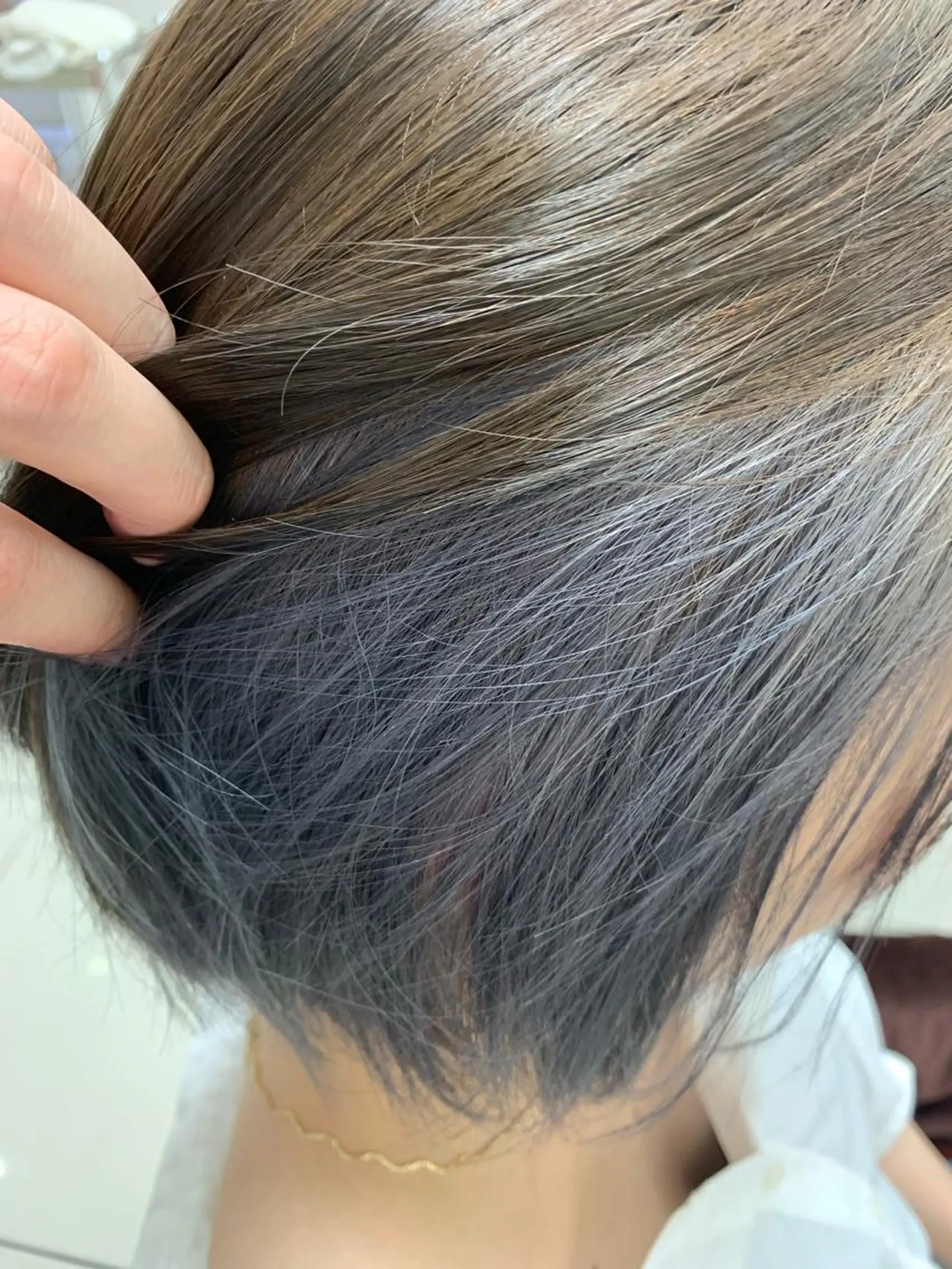 カラー 鈴木 明花のヘアスタイル