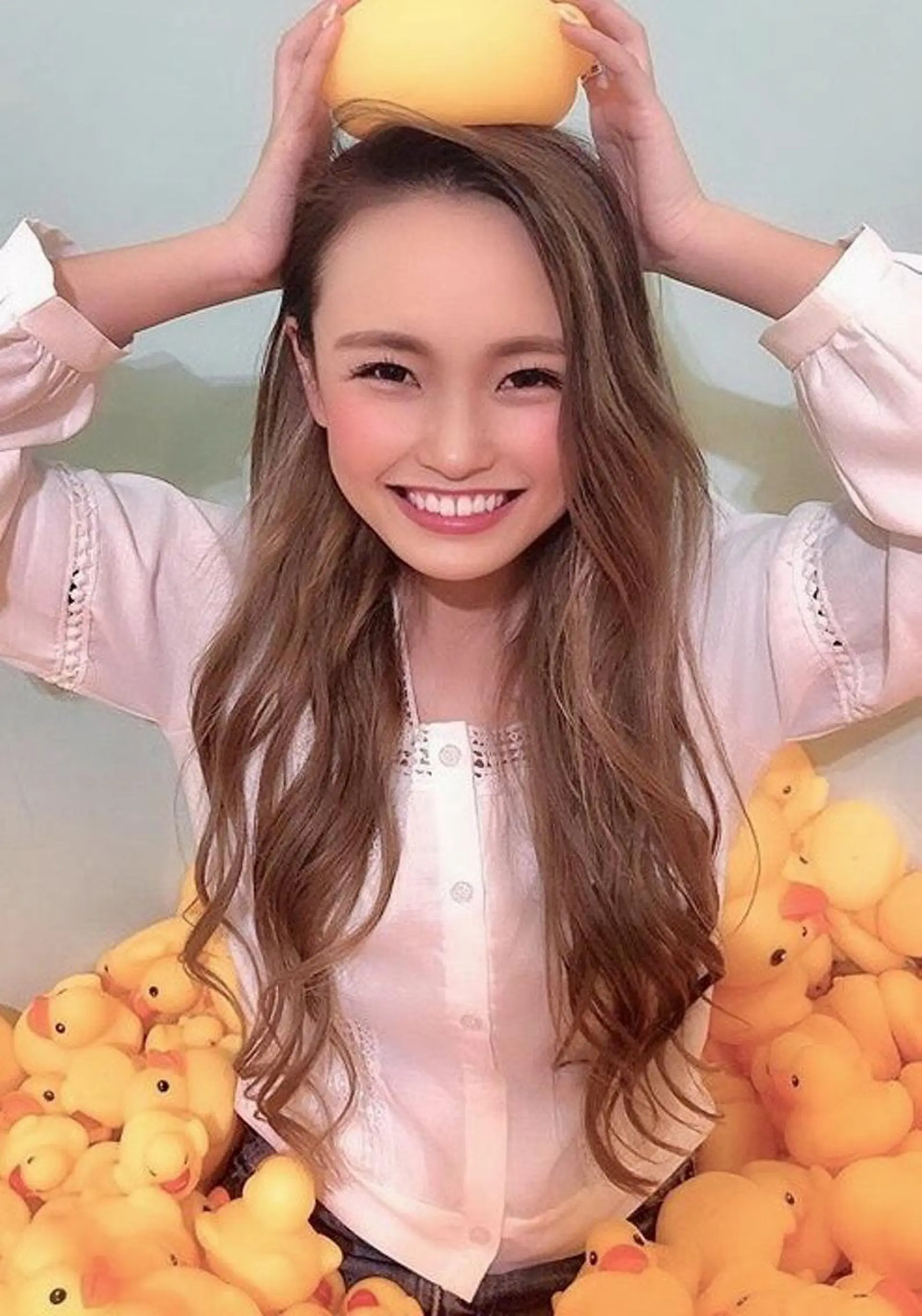 ロング カラー パーマ ヘアアレンジ Device ディバイスのヘアスタイル