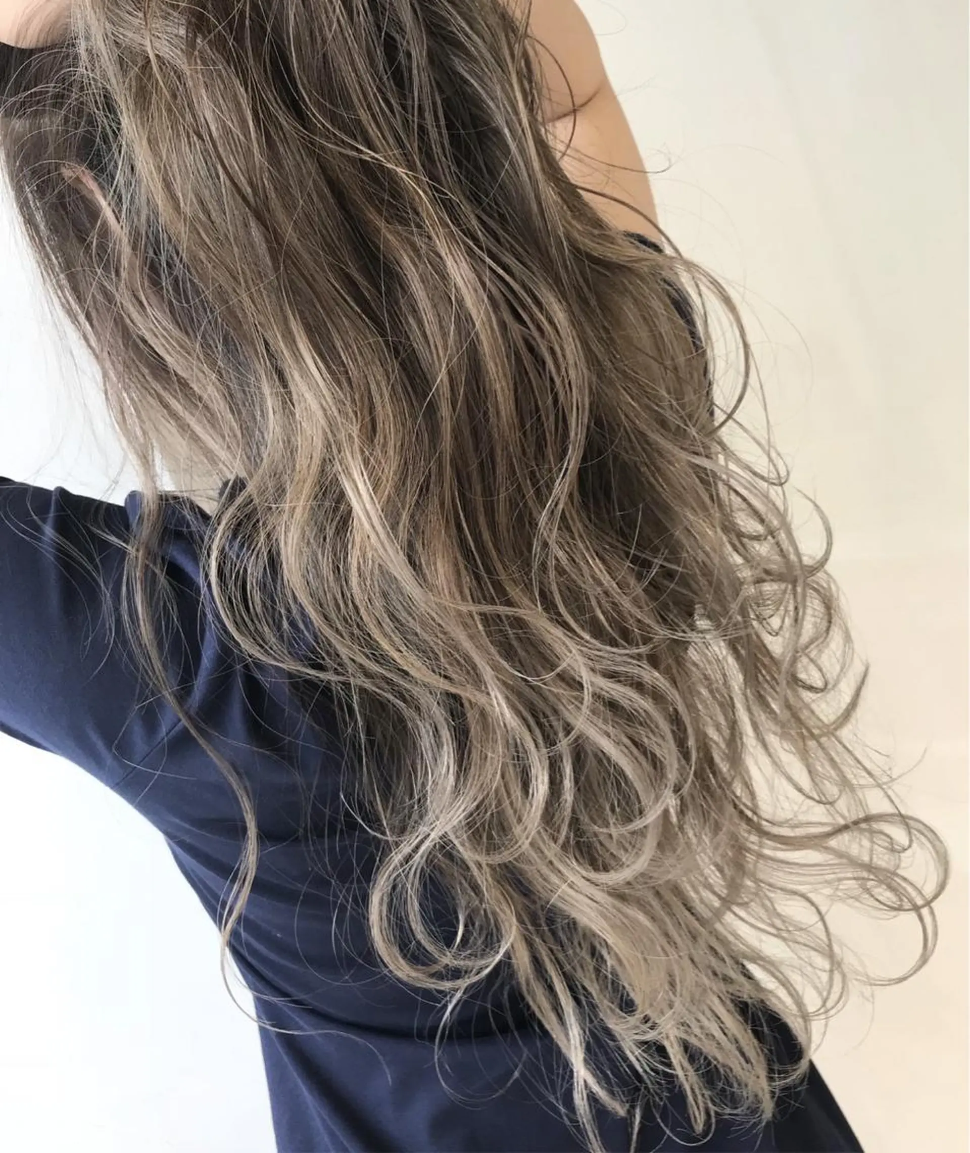 ロング カラー ヘアアレンジ 【公式】amble luxe池袋東口🩷のヘアスタイル