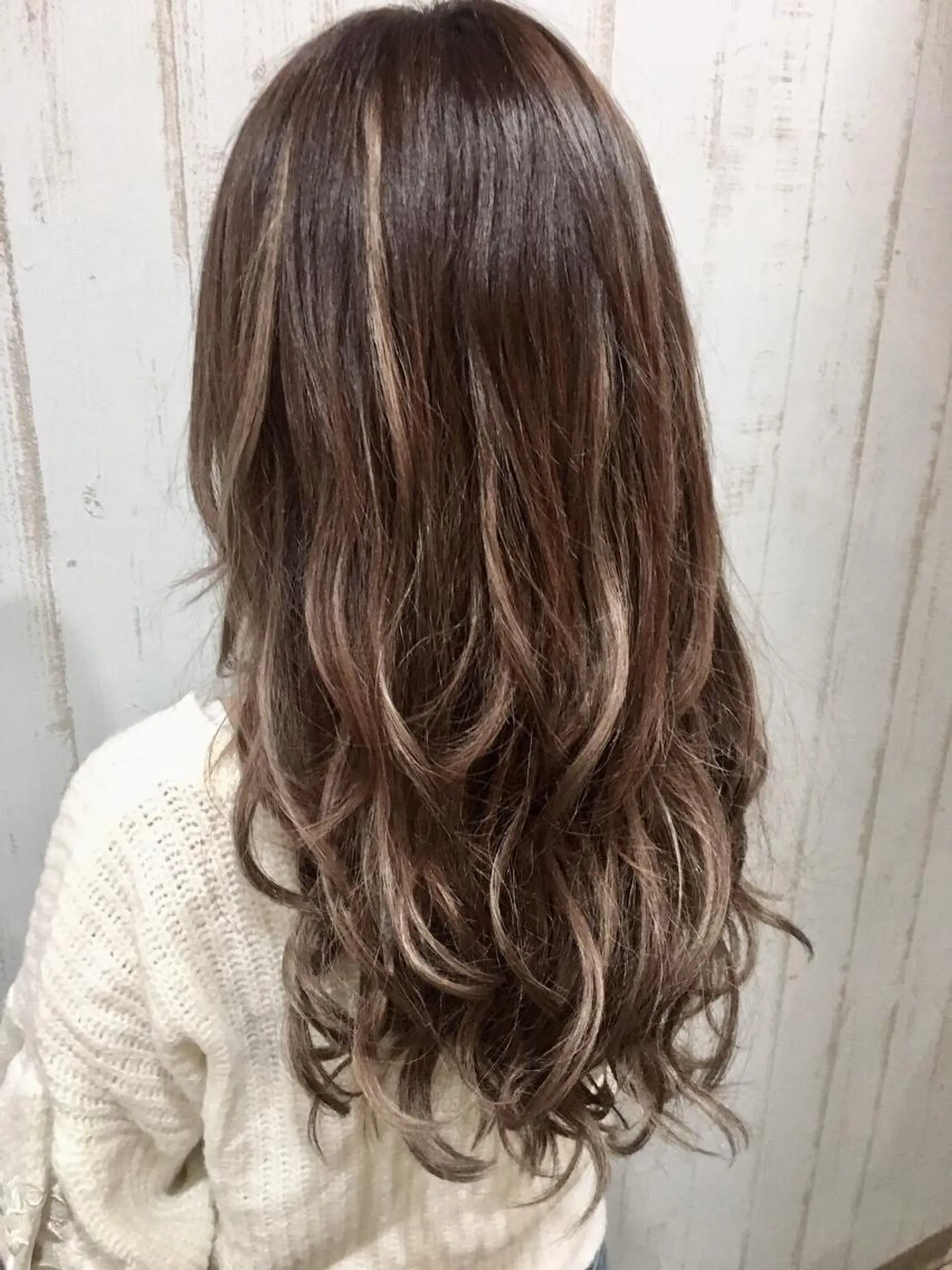 ロング カラー パーマ 大阪レミーエクステ チビ編み込みのヘアスタイル