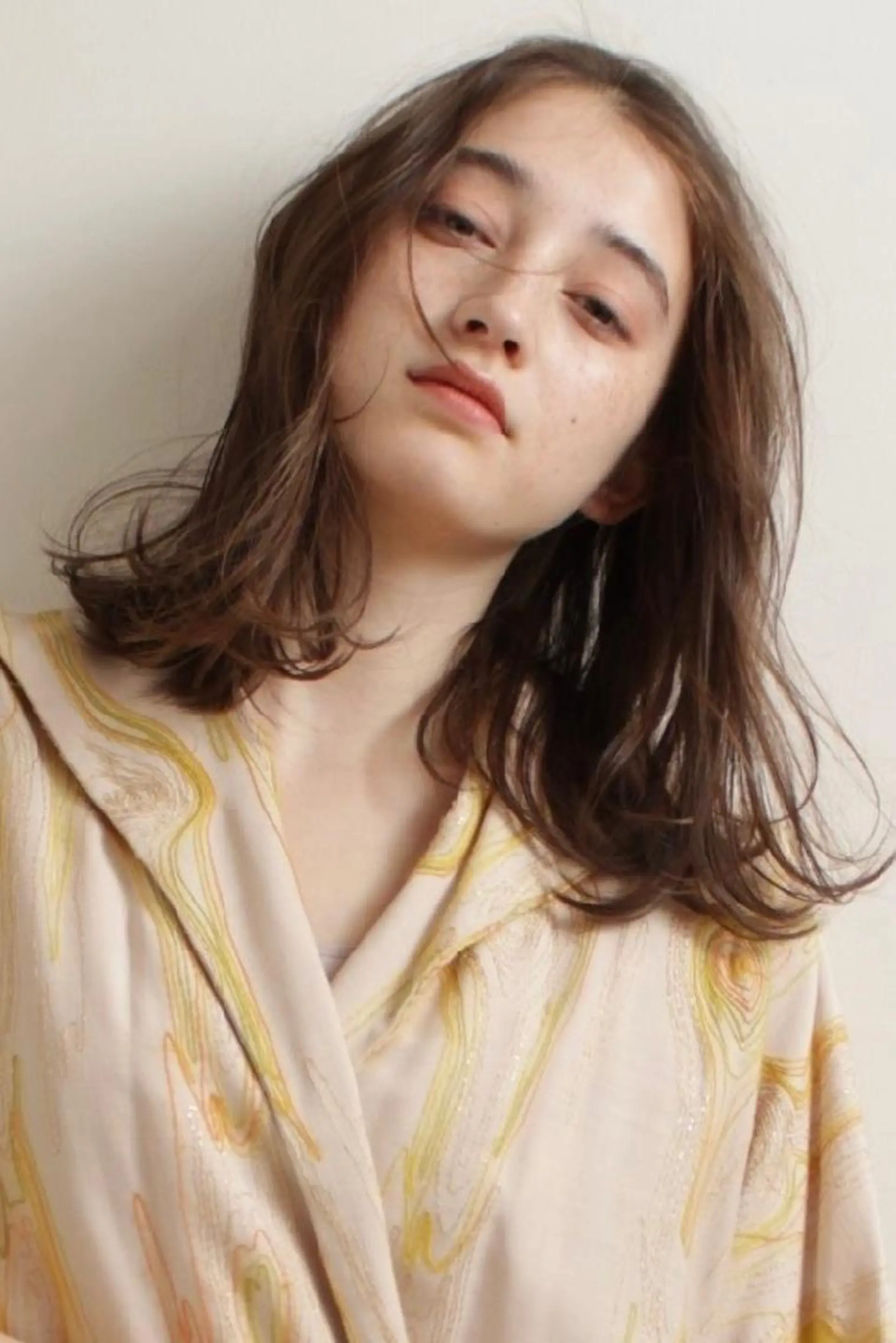 ミディアム カット ヘアカラー manami (sibell)のヘアスタイル