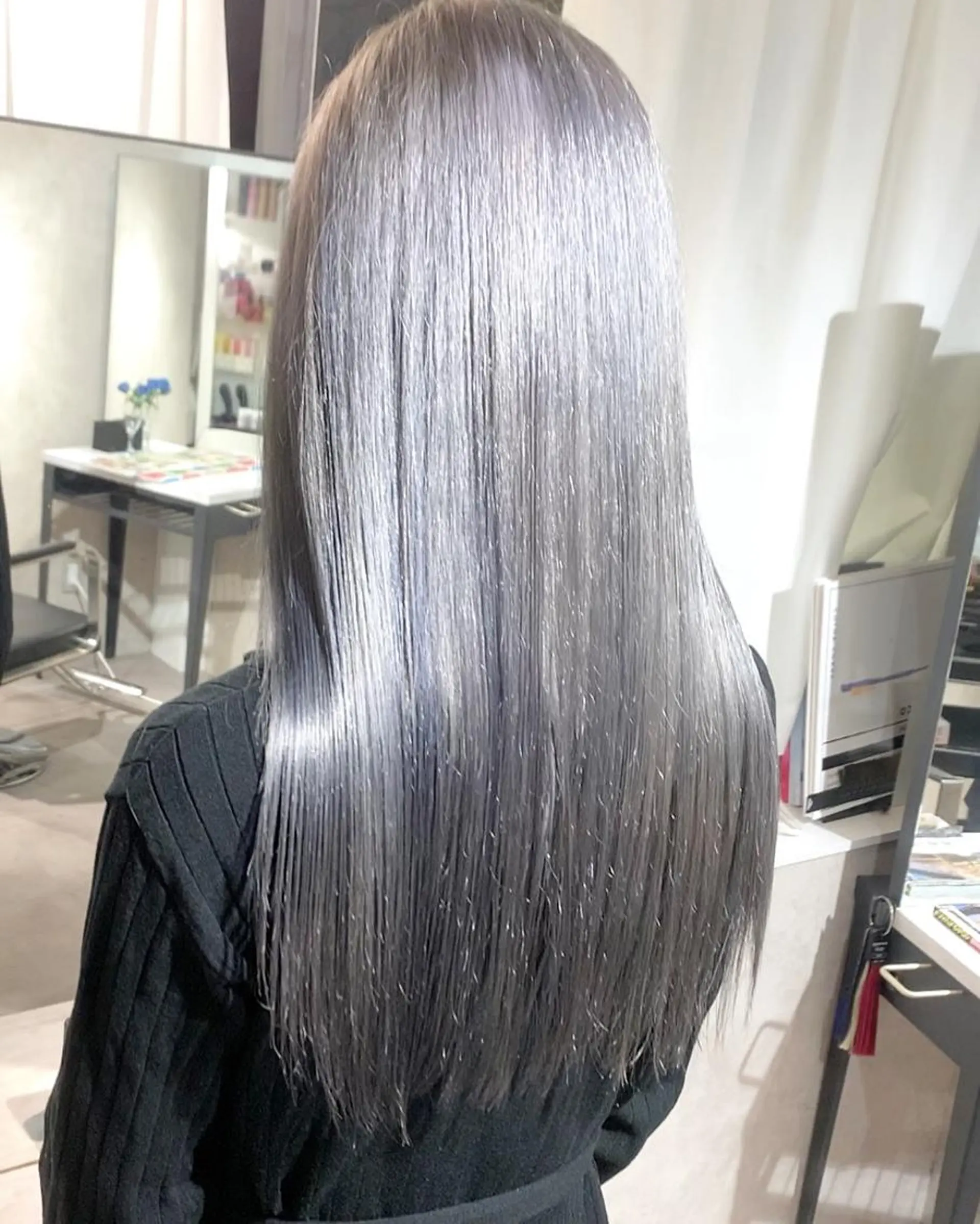 ロング カラー メンズ メンズブリーチ メンズハイトーン ブリーチ ケアブリーチ ハイトーンカラー ヘアカラー Selene hair 難波店のヘアスタイル