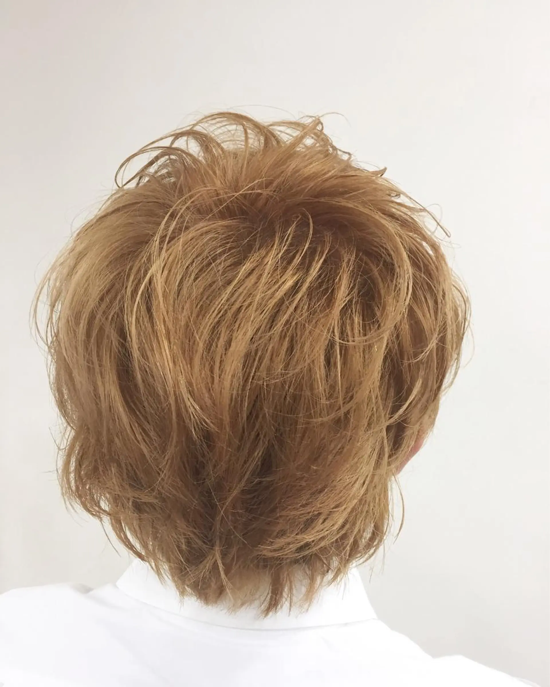 ショート カラー ベージュカラー ミルクティーベージュ 🌛ダブルカラー 🌜SAYAKAのヘアスタイル